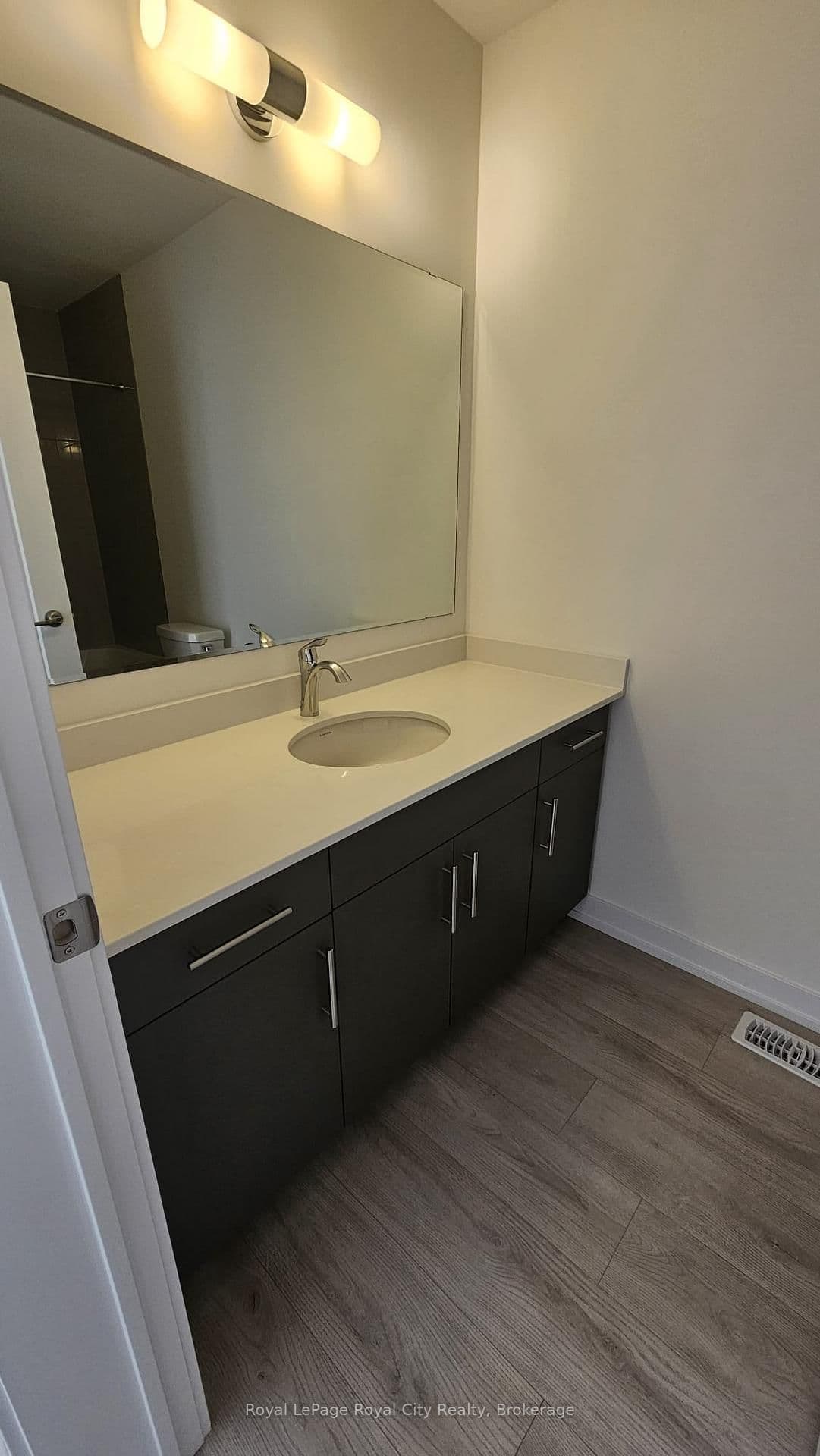 42 Lowes Road W, Unit 102 thumbnail 15