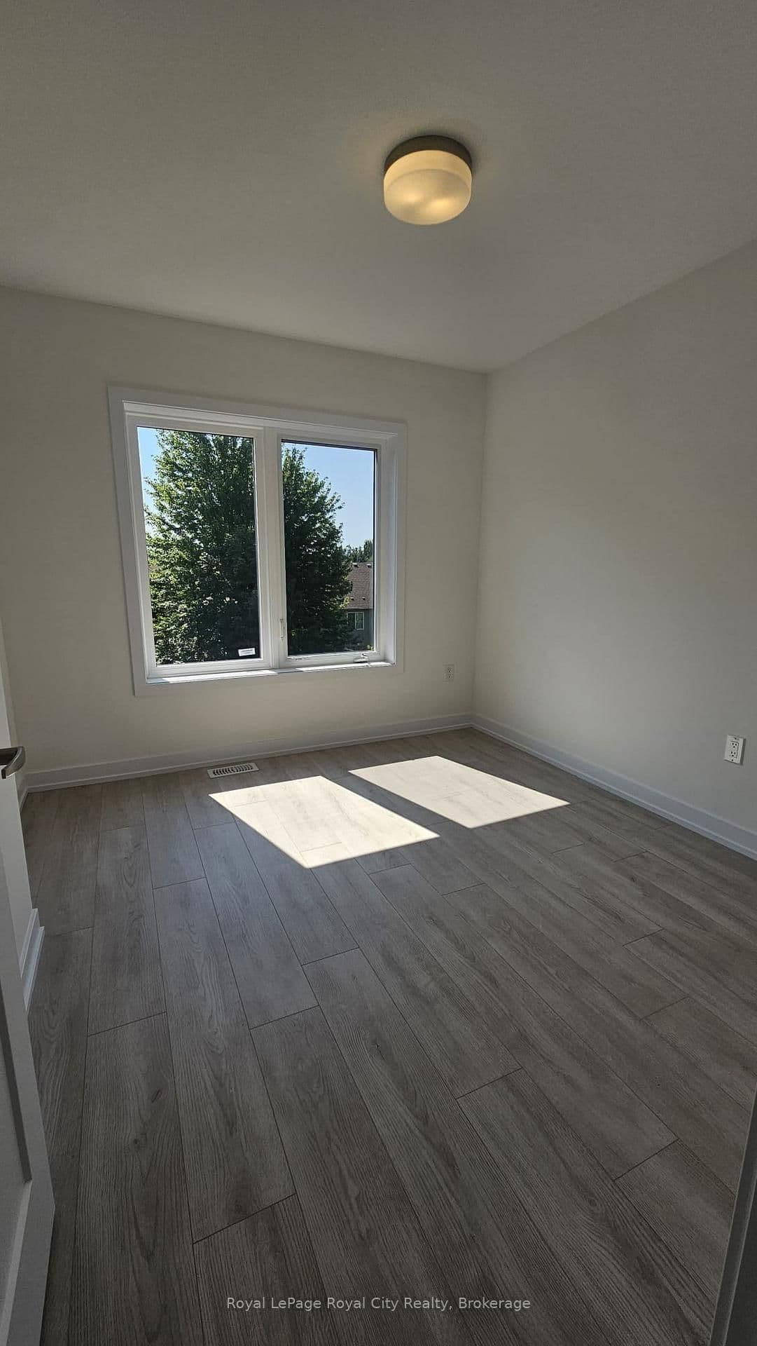 42 Lowes Road W, Unit 102 thumbnail 19