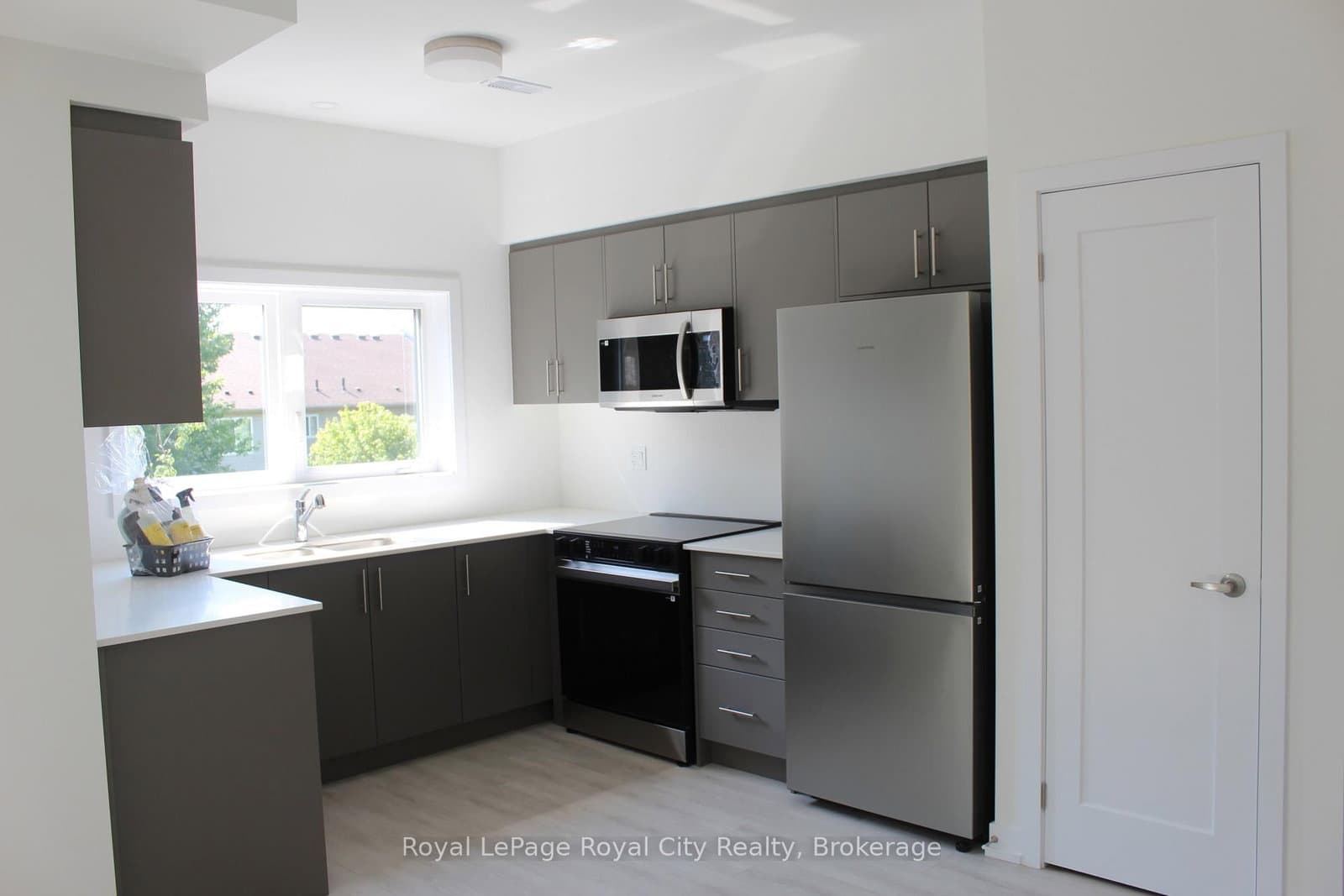 42 Lowes Road W, Unit 102 thumbnail 8