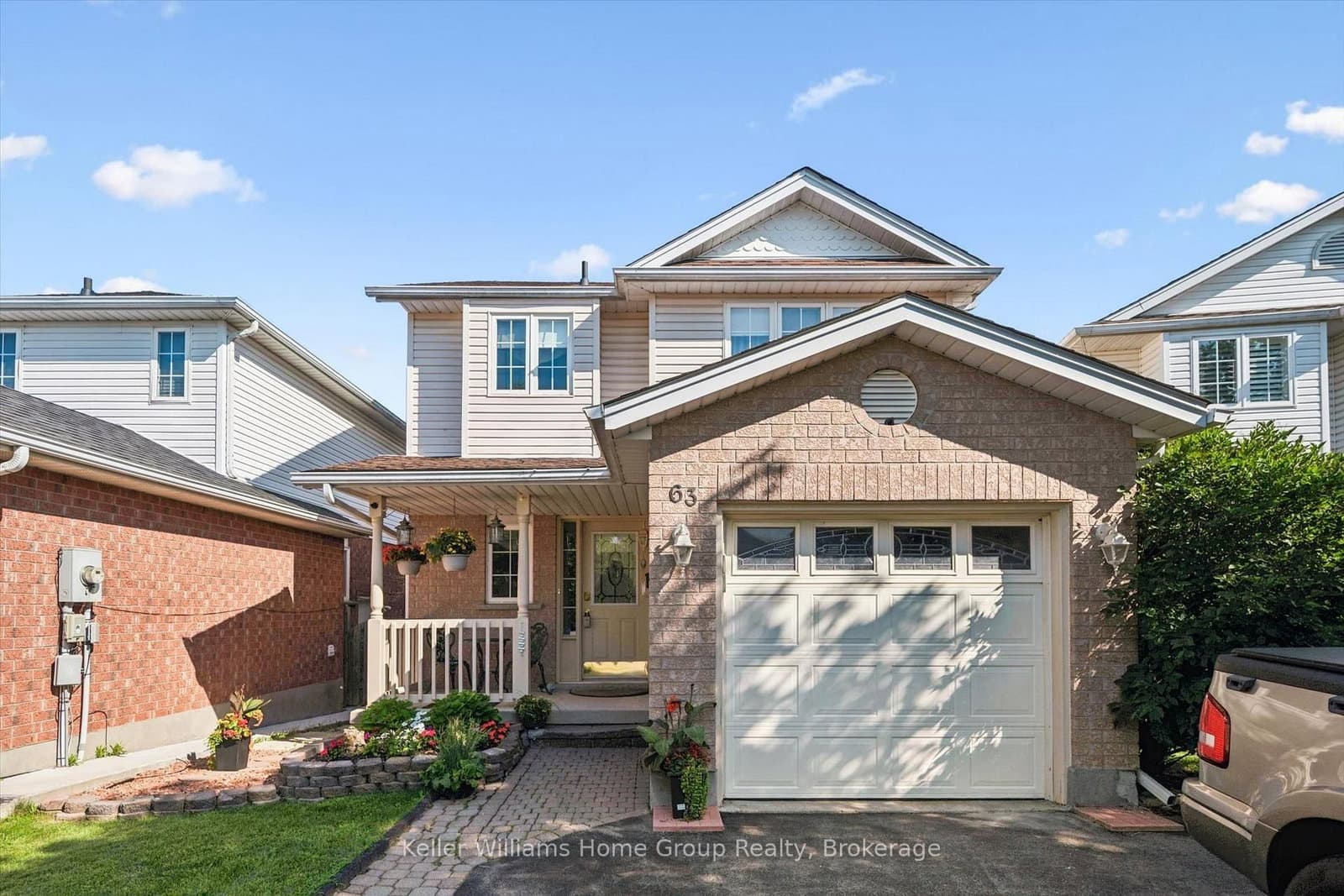 63 Boulder Crescent thumbnail 2