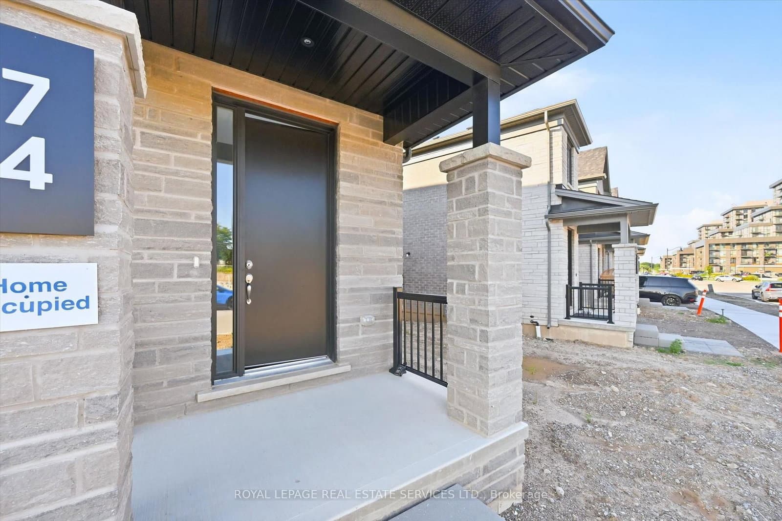 74 Valley Trail Place thumbnail 2