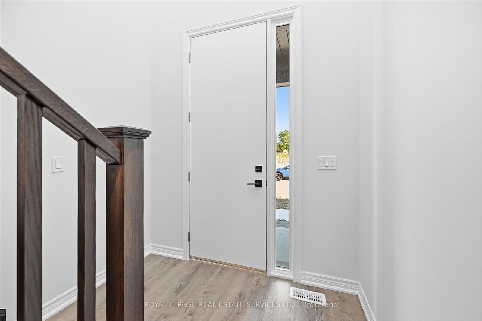 74 Valley Trail Place thumbnail 3