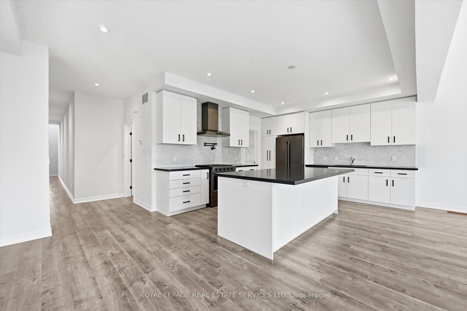 74 Valley Trail Place thumbnail 7