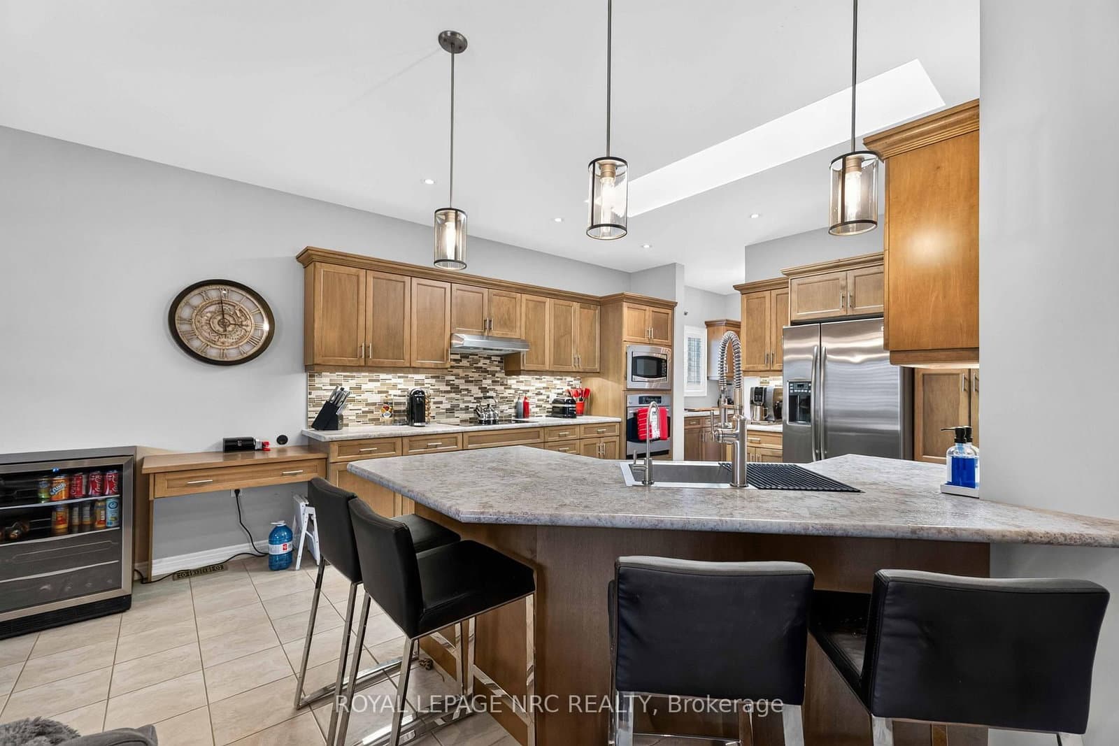 6 CARDINAL Crescent thumbnail 16