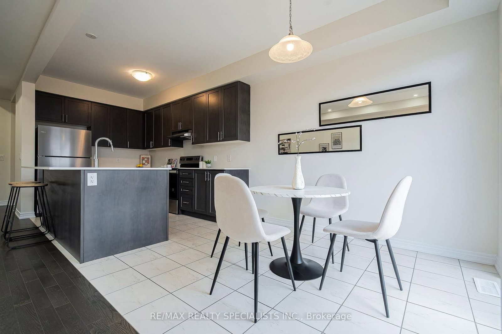 225 Broadacre Drive thumbnail 15