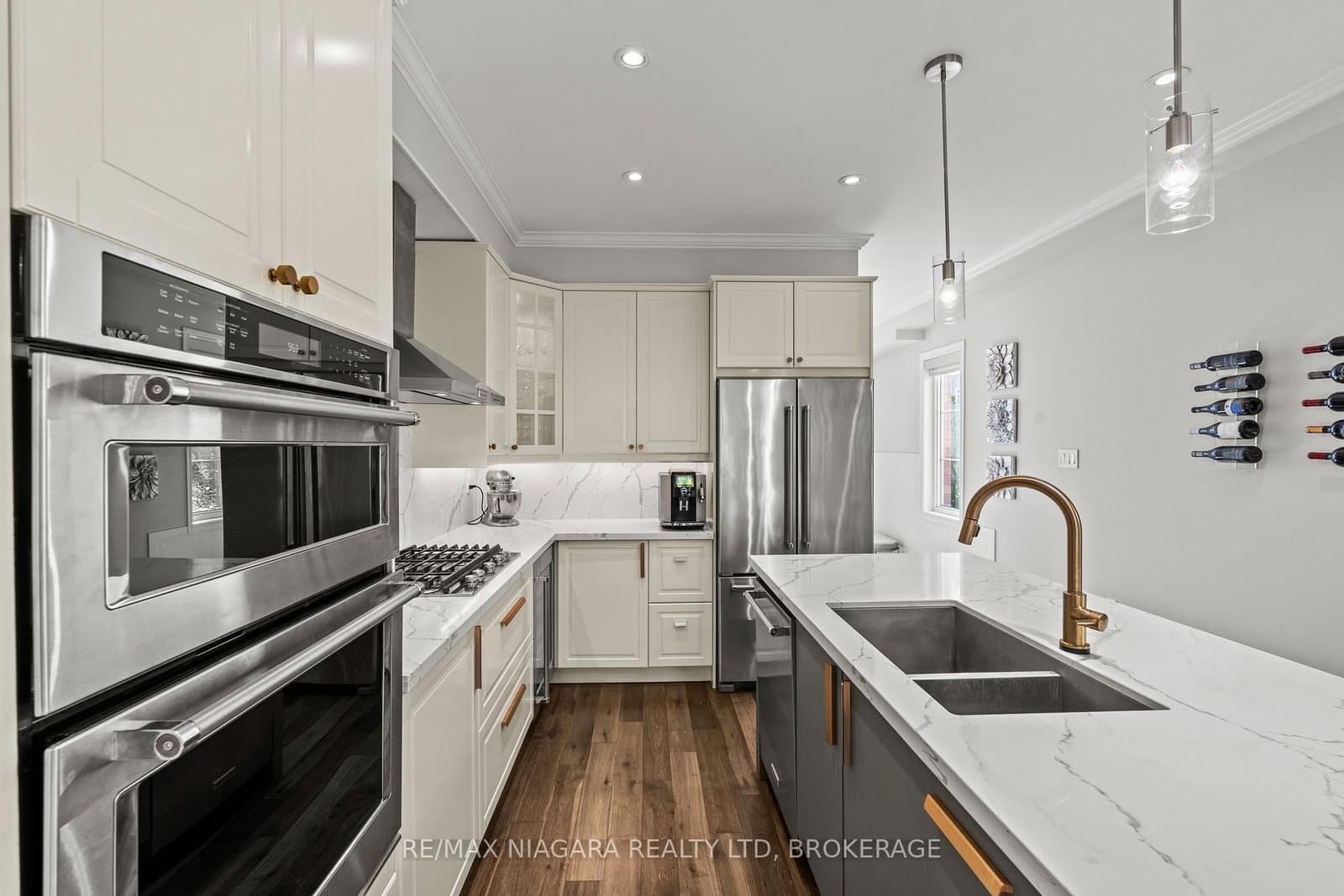 130 John Street W thumbnail 5