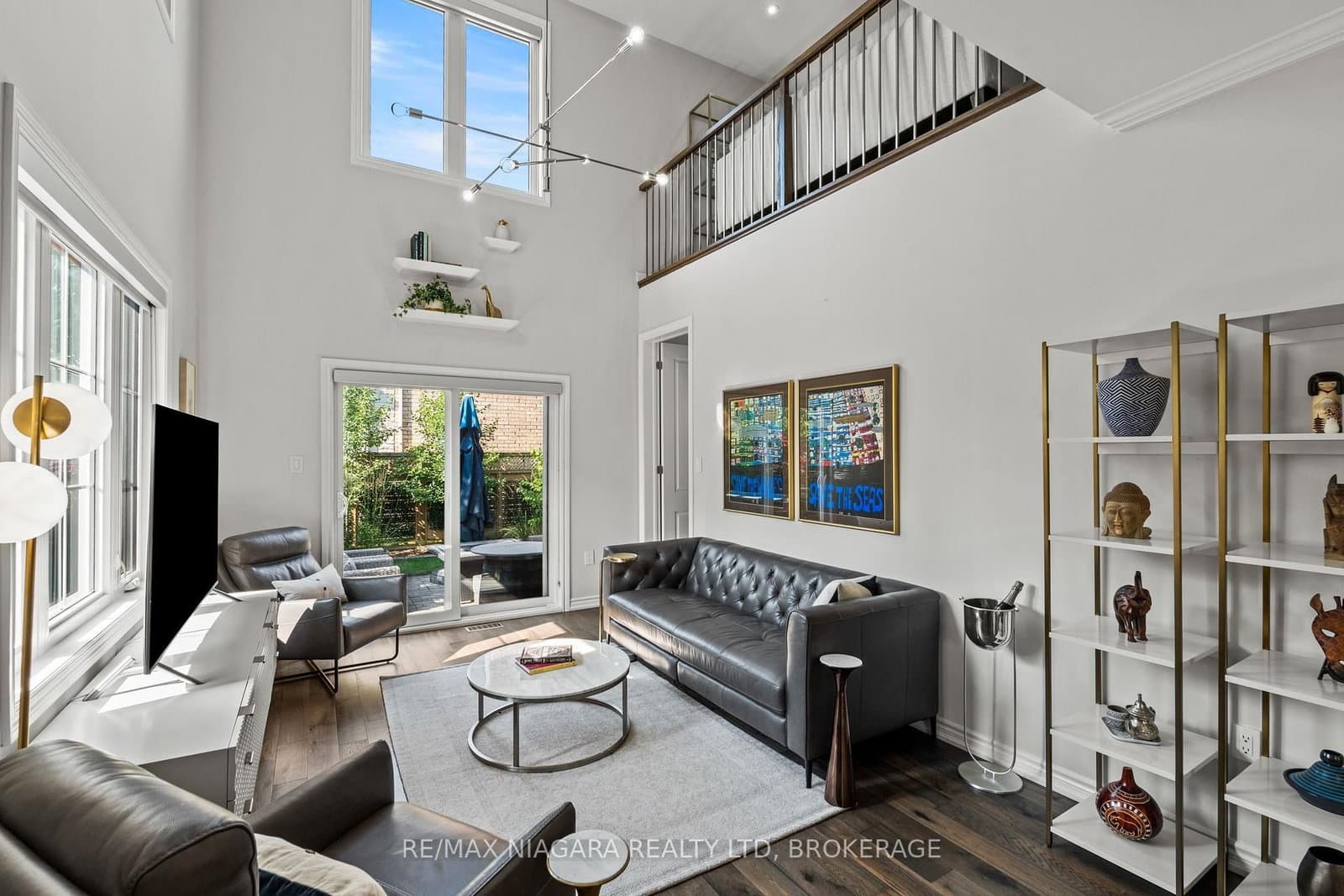 130 John Street W thumbnail 8