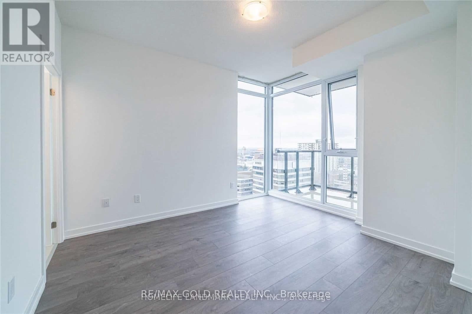 55 Duke Street W, Unit 903 thumbnail 12
