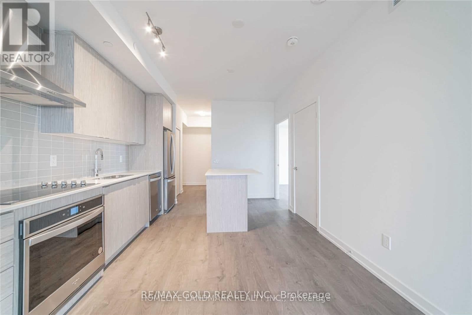 55 Duke Street W, Unit 903 thumbnail 18