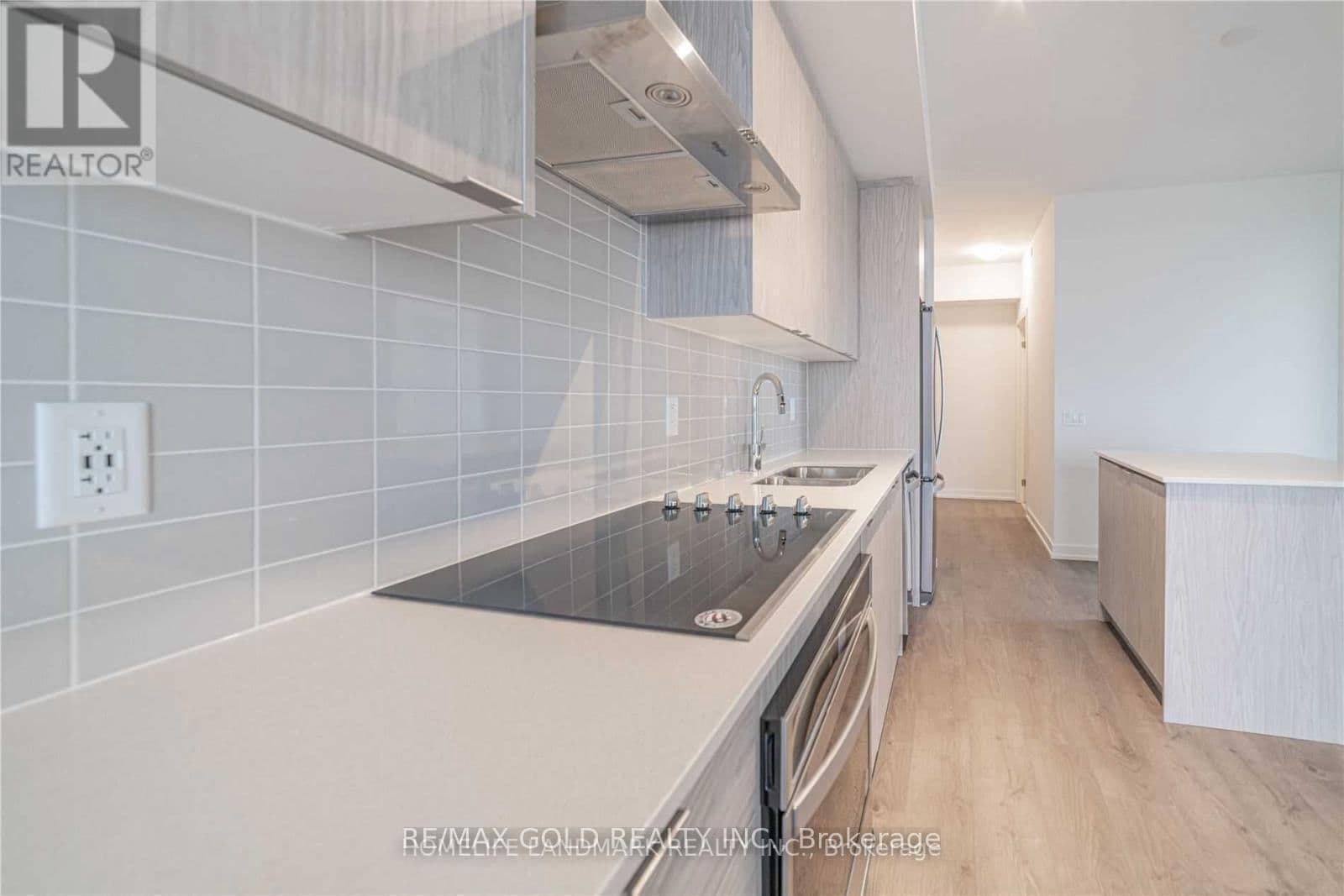 55 Duke Street W, Unit 903 thumbnail 19