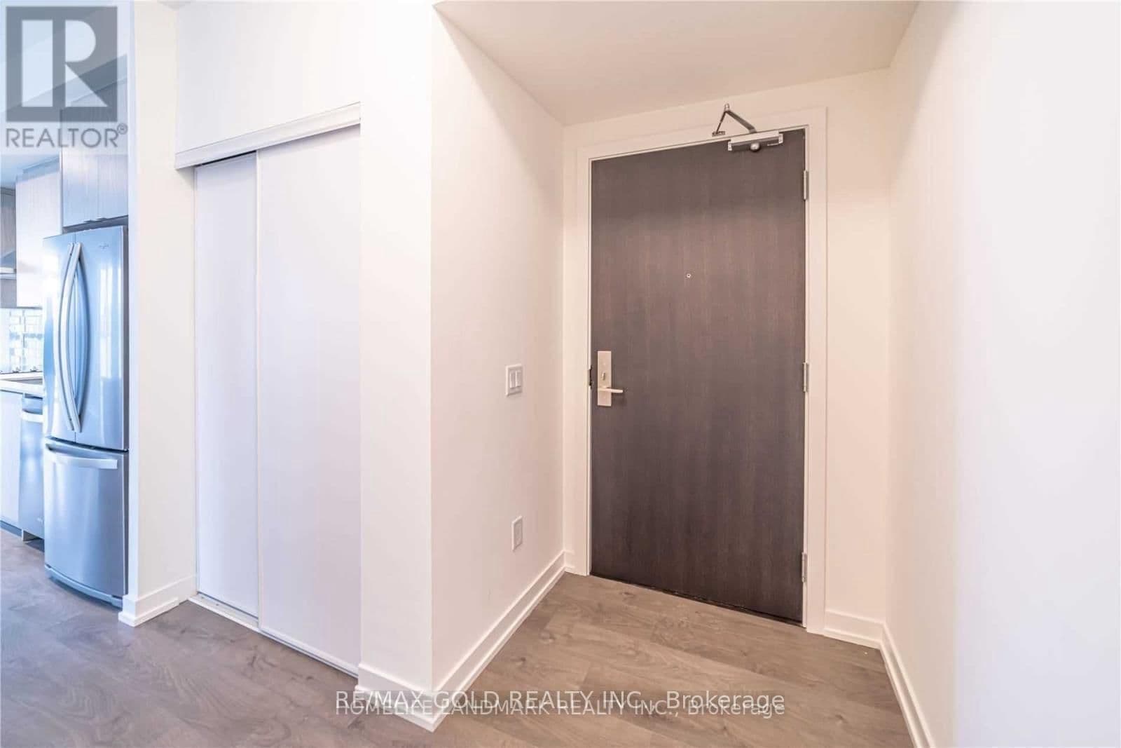 55 Duke Street W, Unit 903 thumbnail 23