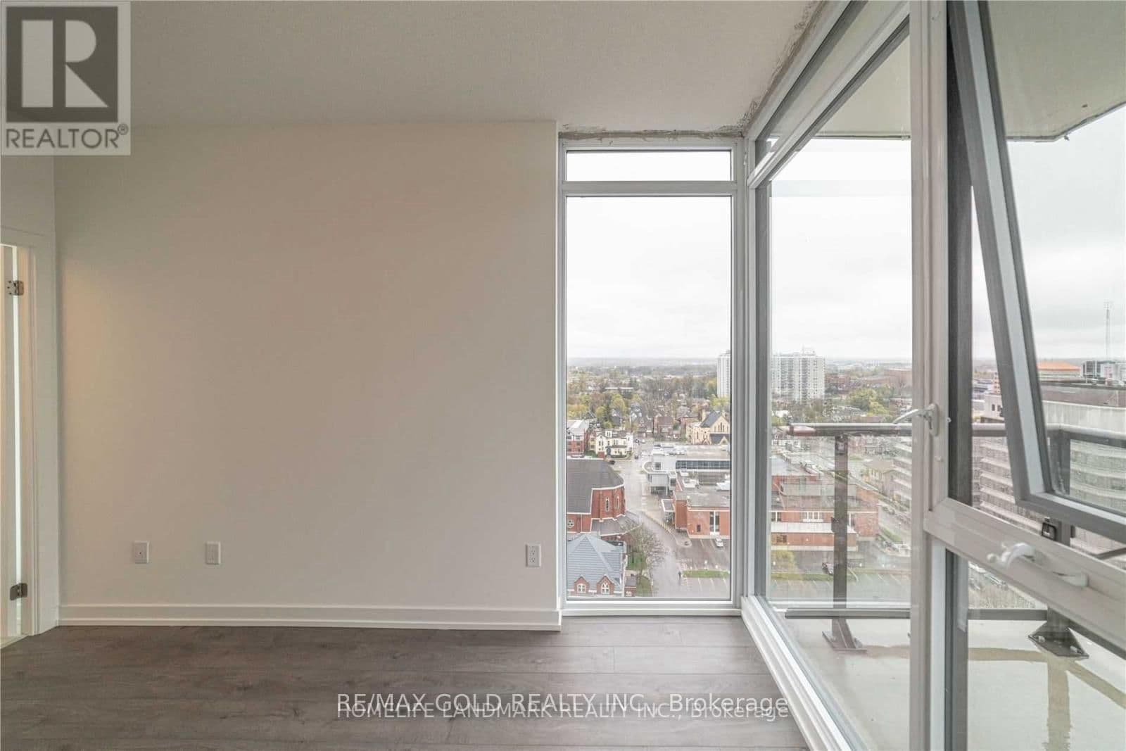 55 Duke Street W, Unit 903 thumbnail 6
