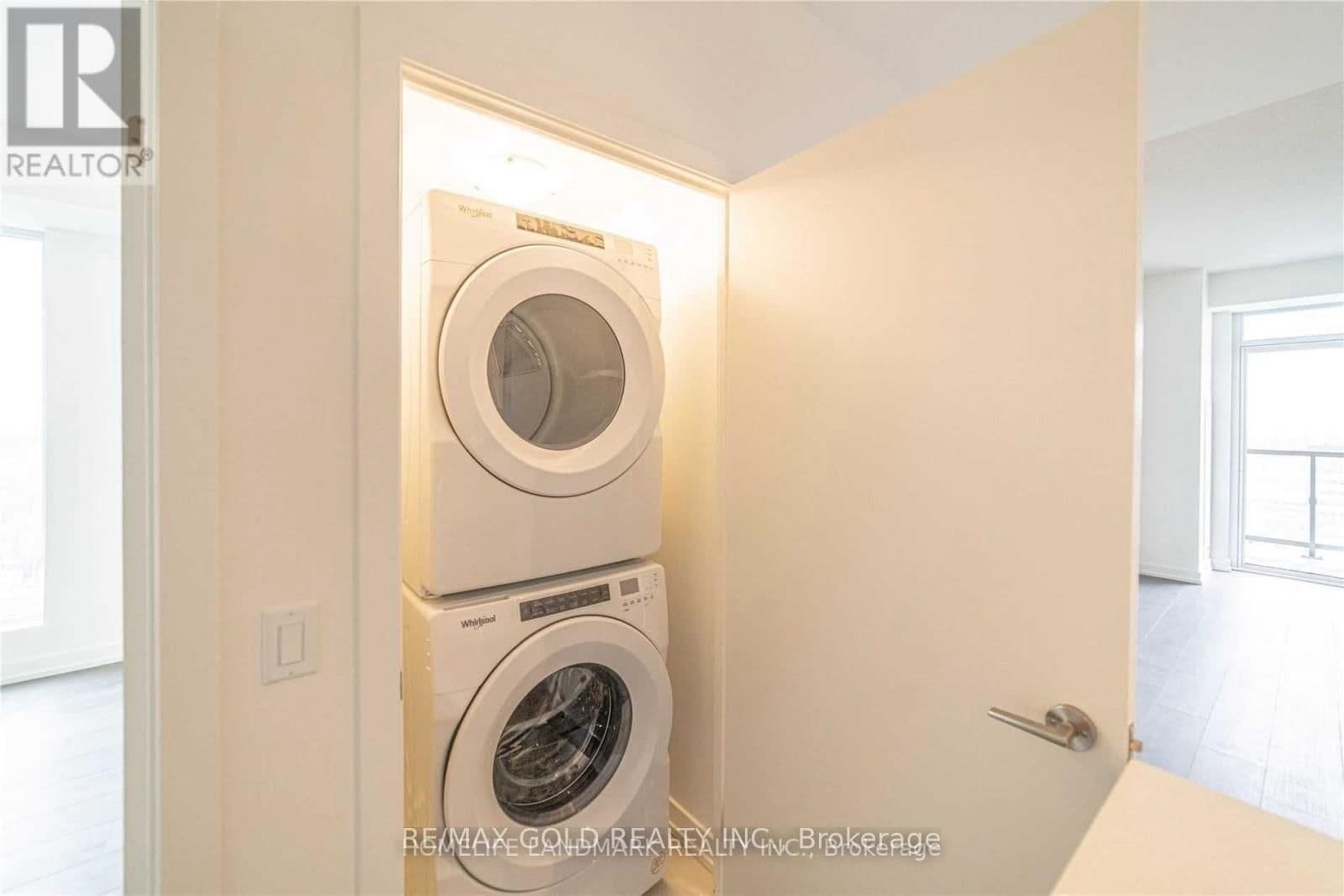 55 Duke Street W, Unit 903 thumbnail 7