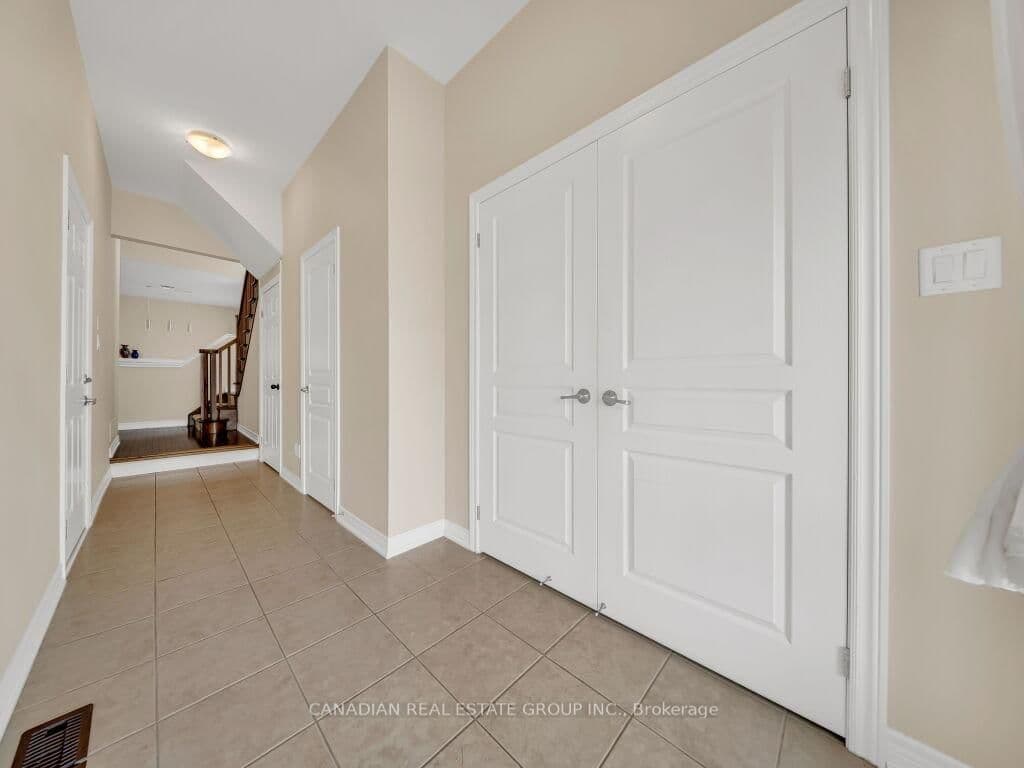 58 Forest Creek Drive thumbnail 8