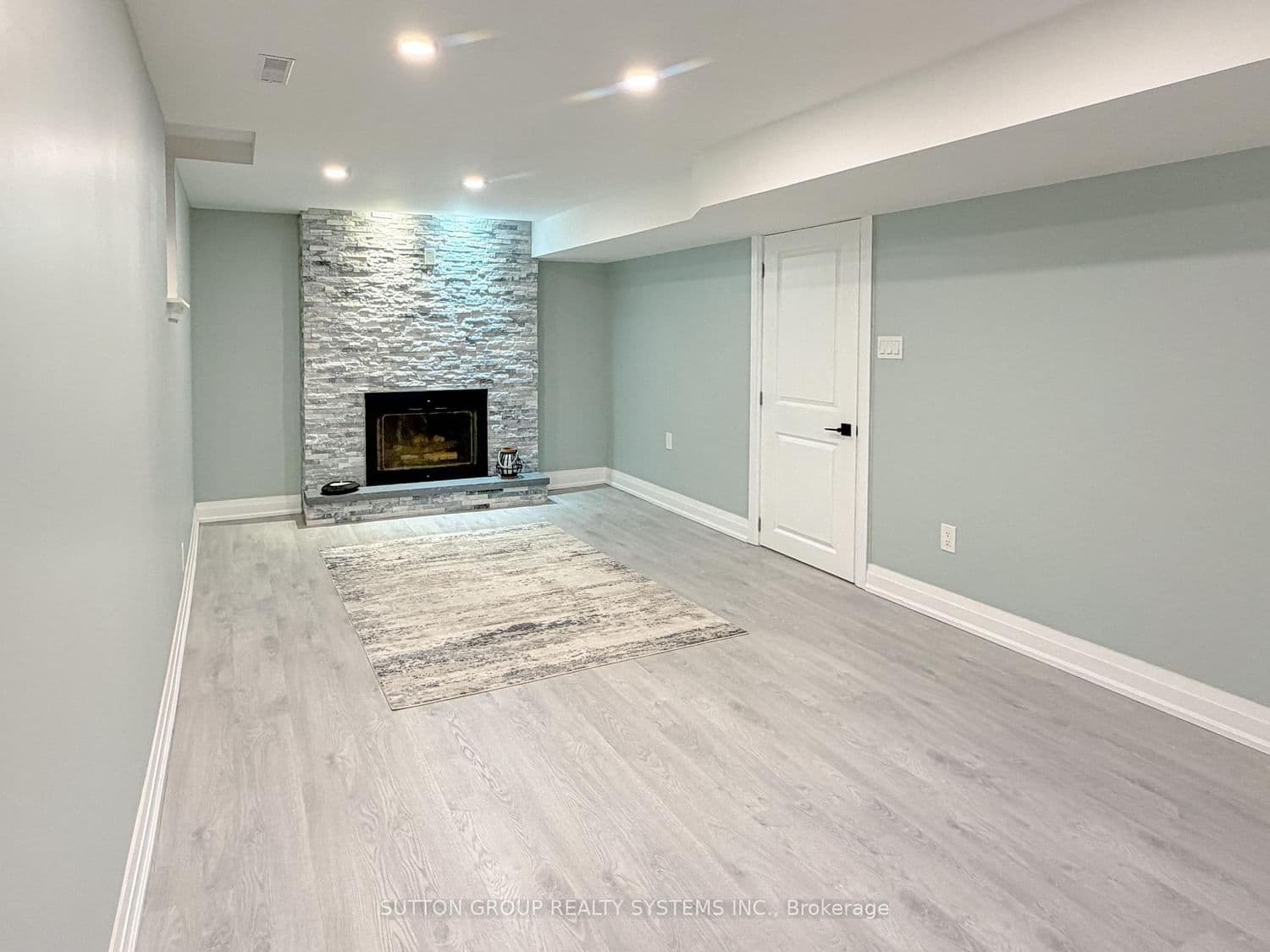 19 Parkway Place thumbnail 35