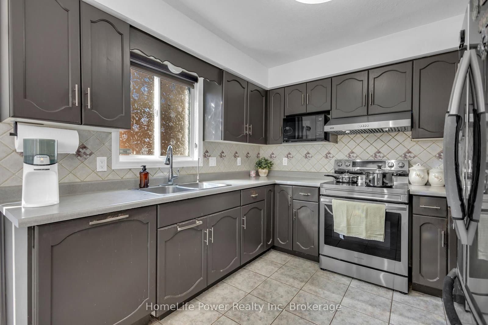 35 BORLAND Drive thumbnail 14