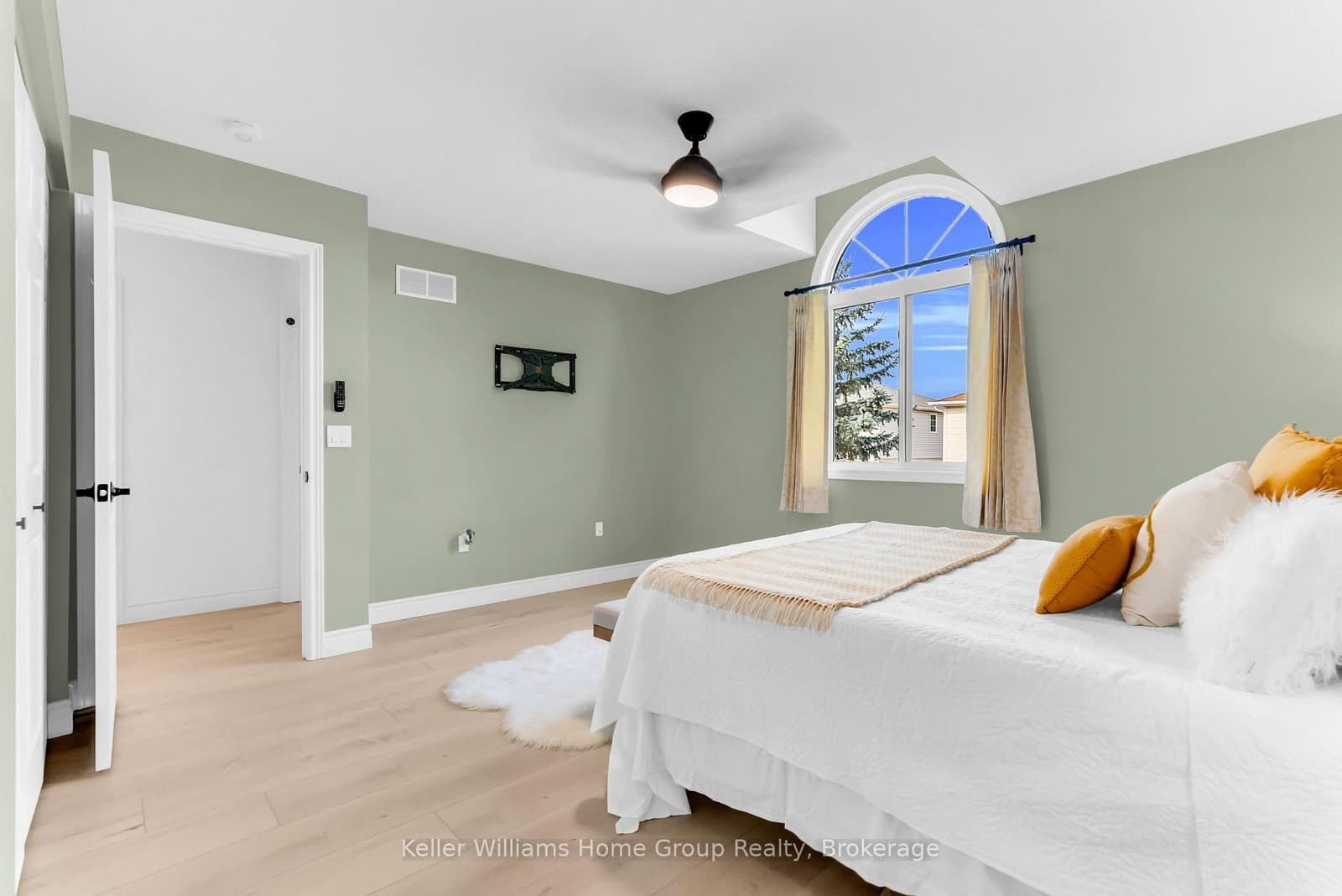148 Clairfields Drive W thumbnail 22