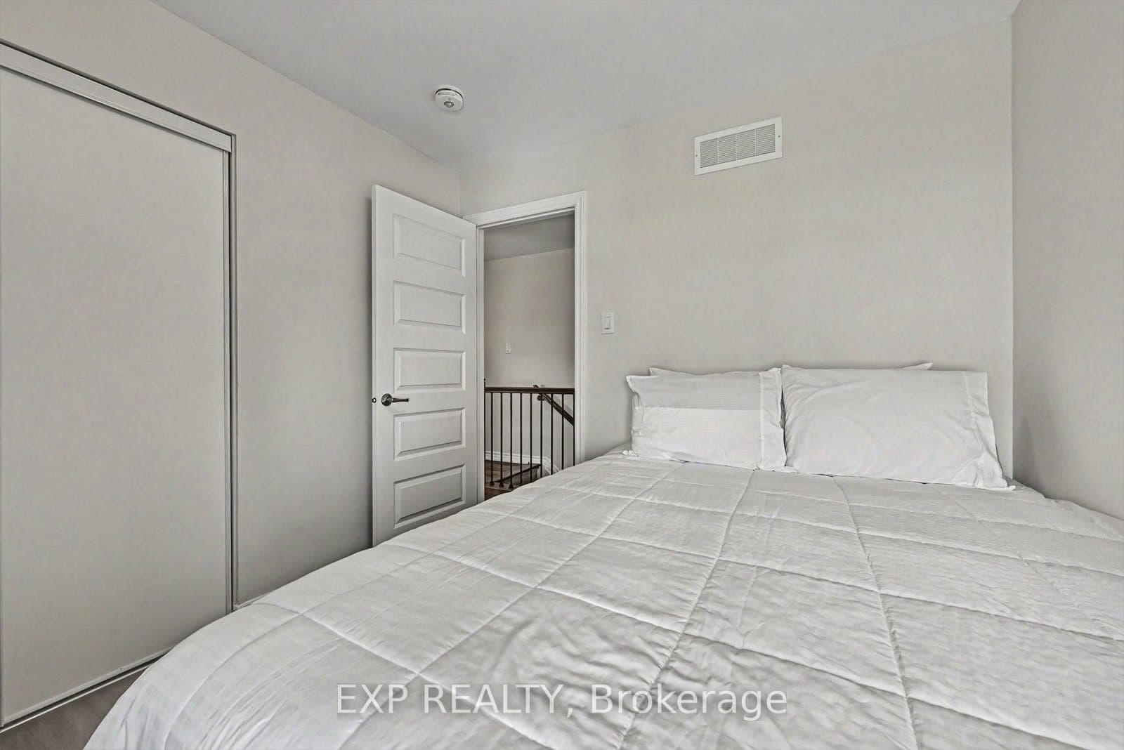 1400 Hemlock Road thumbnail 16