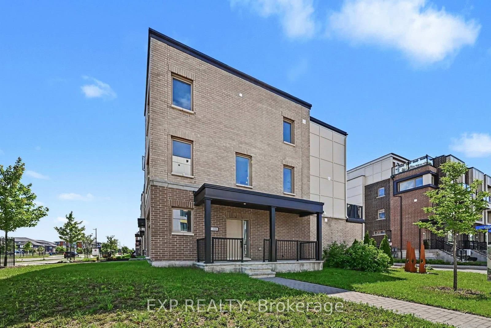 1400 Hemlock Road thumbnail 2
