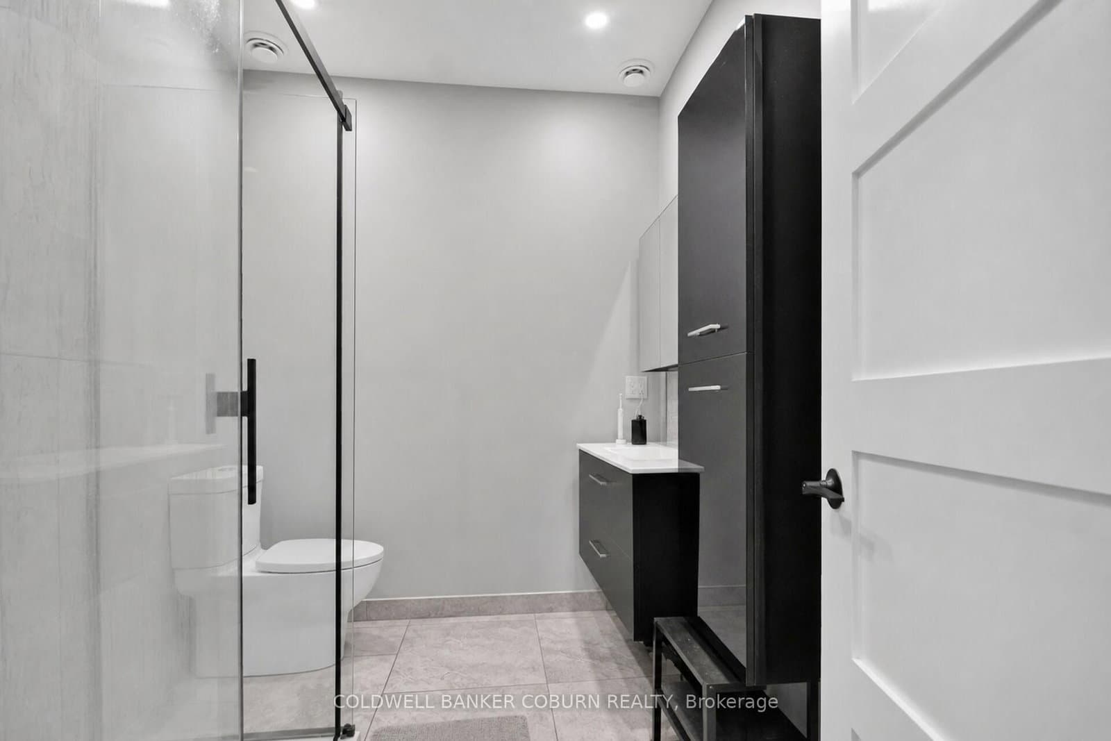 698 Cooper Street thumbnail 14
