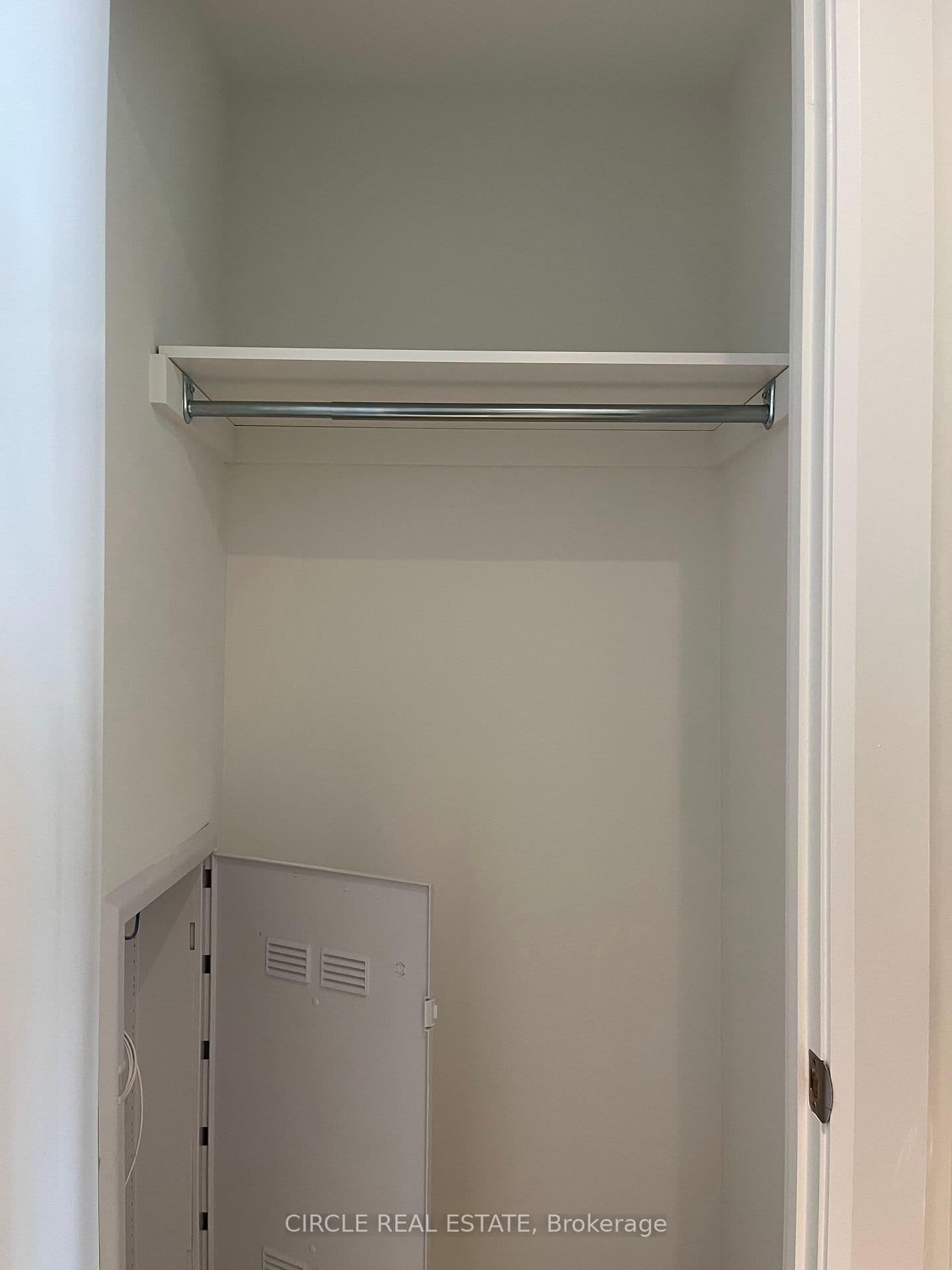 741 King Street W, Unit 511 thumbnail 3