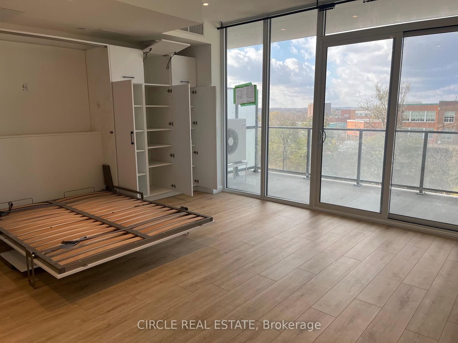 741 King Street W, Unit 511 thumbnail 6