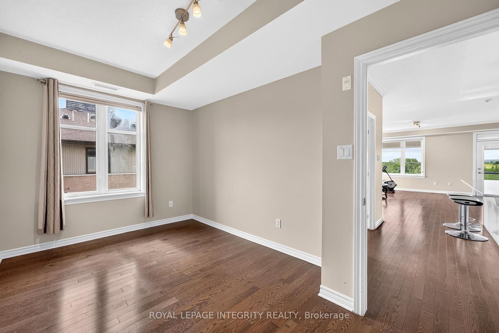 140 GUELPH Private, Unit 304 thumbnail 22