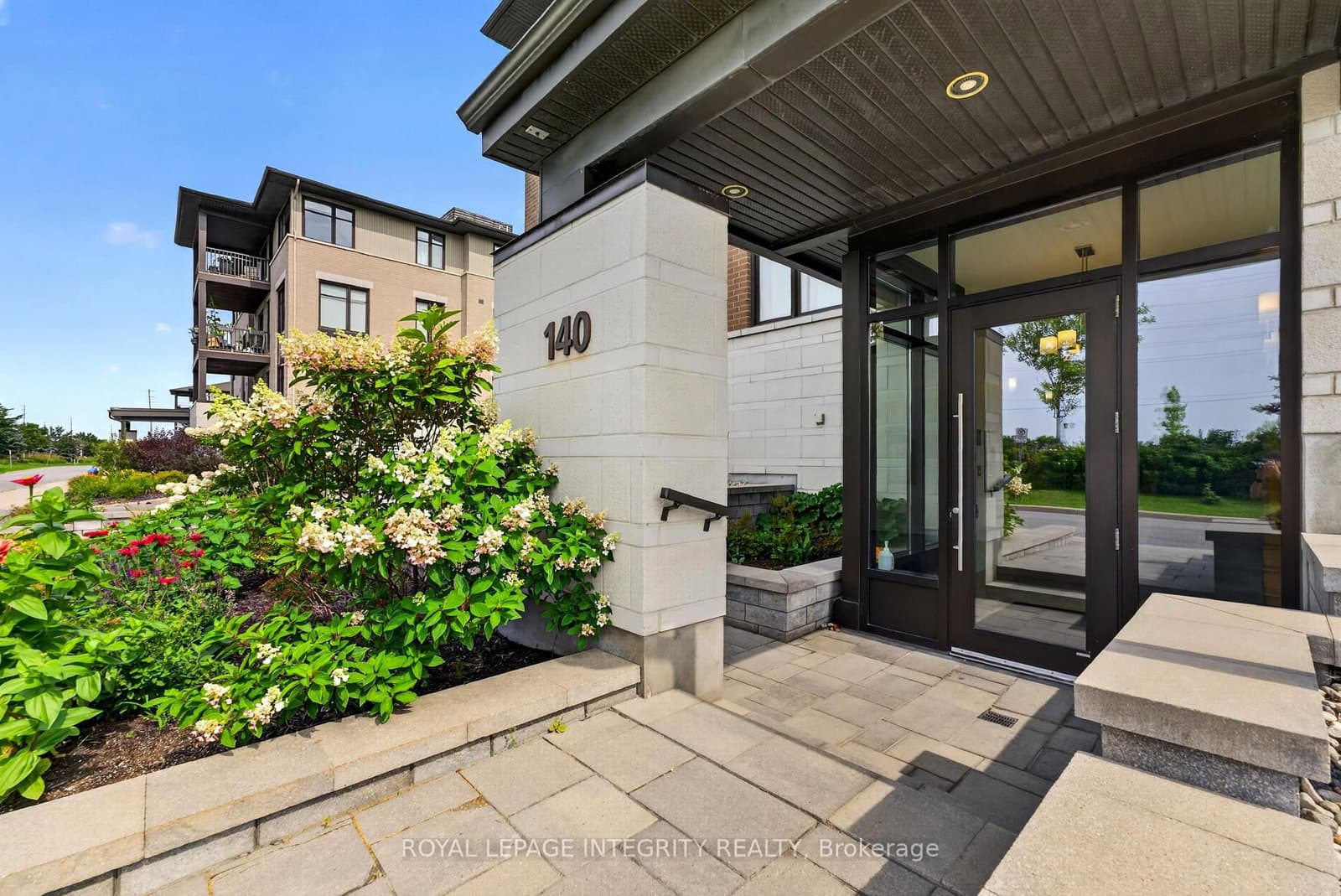 140 GUELPH Private, Unit 304 thumbnail 43