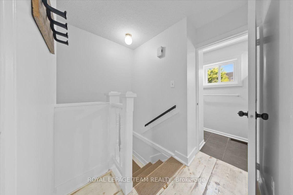 135 Upper Lorne Place thumbnail 23
