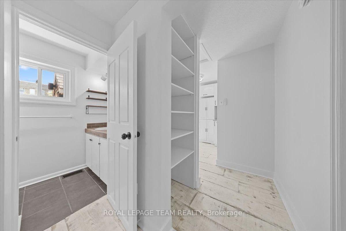 135 Upper Lorne Place thumbnail 24