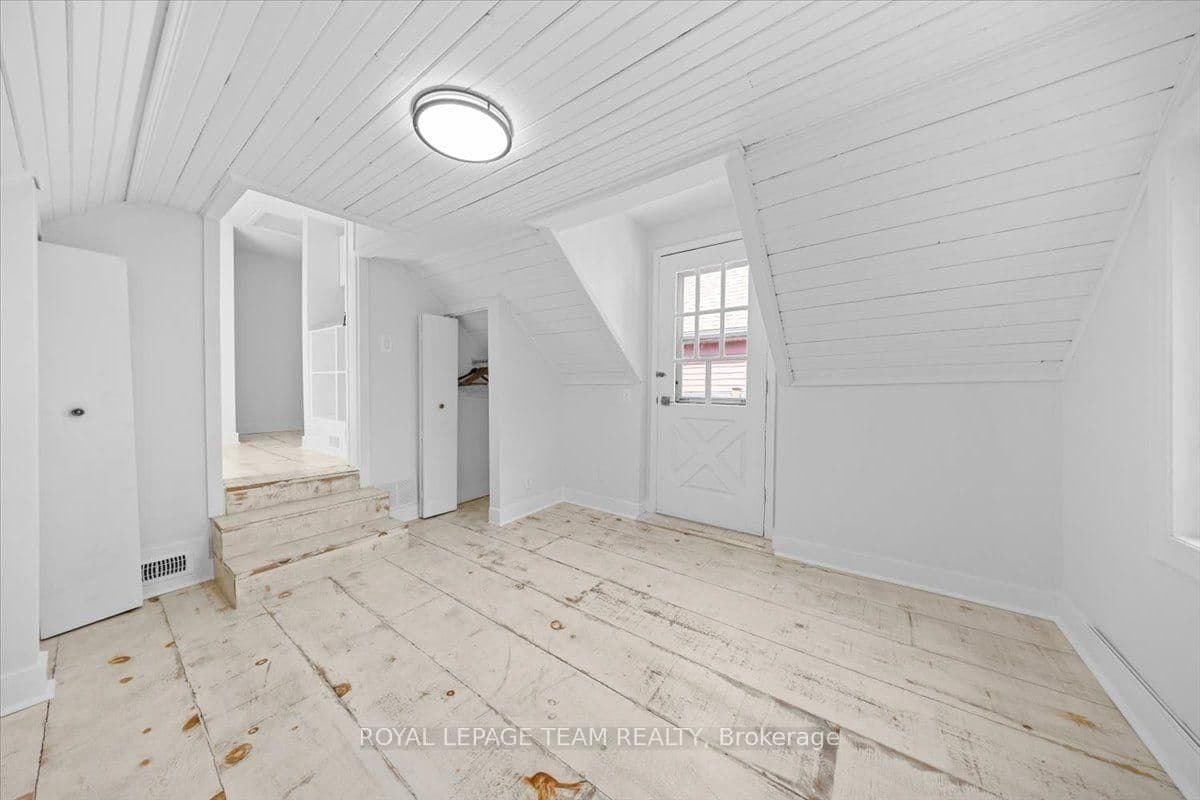 135 Upper Lorne Place thumbnail 35