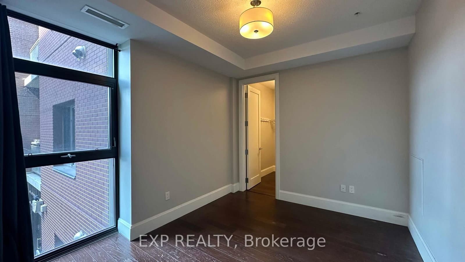 112 King Street E, Unit 512 thumbnail 7