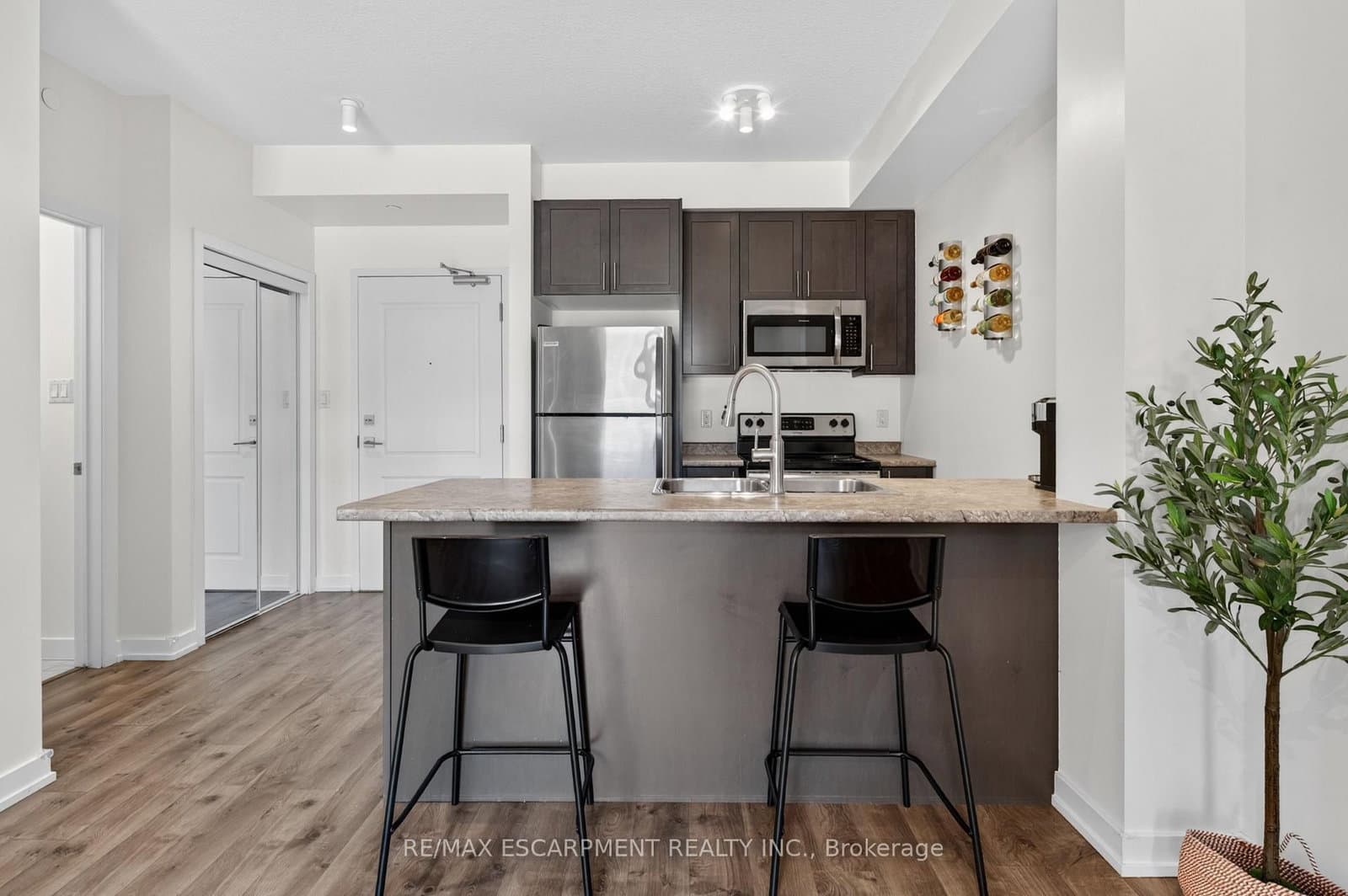 101 Shoreview Place, Unit 123 thumbnail 14