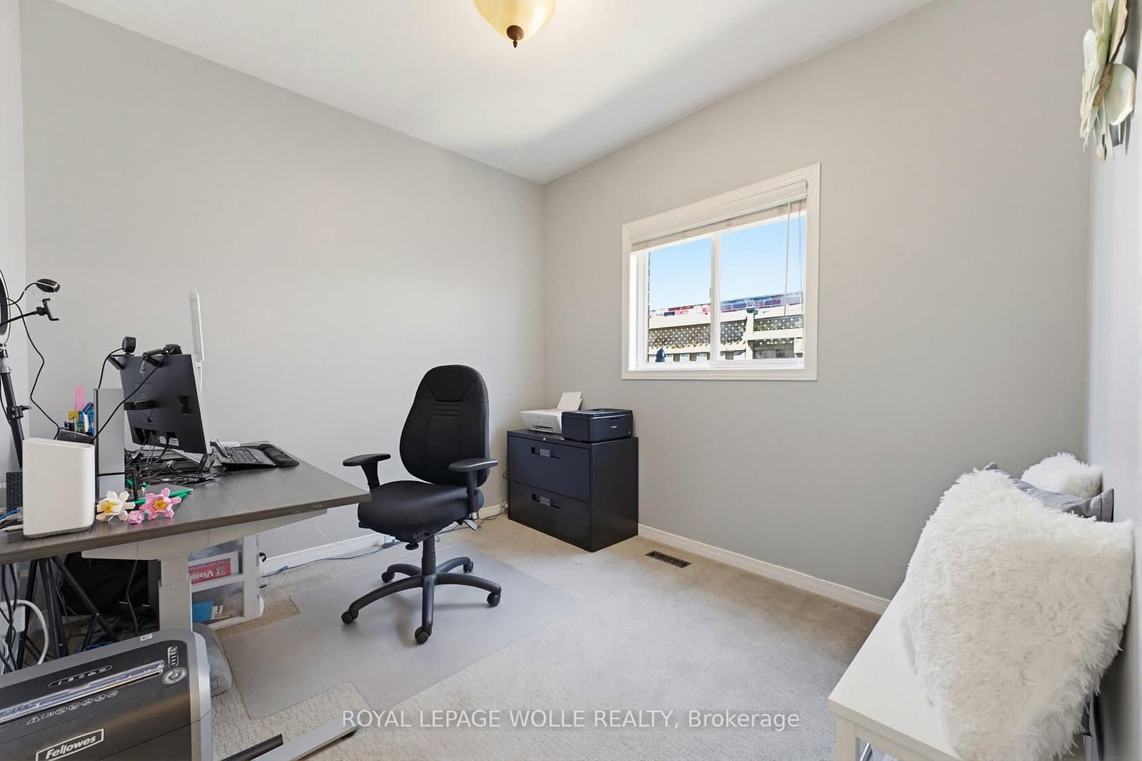 359 Pine Valley Drive thumbnail 21