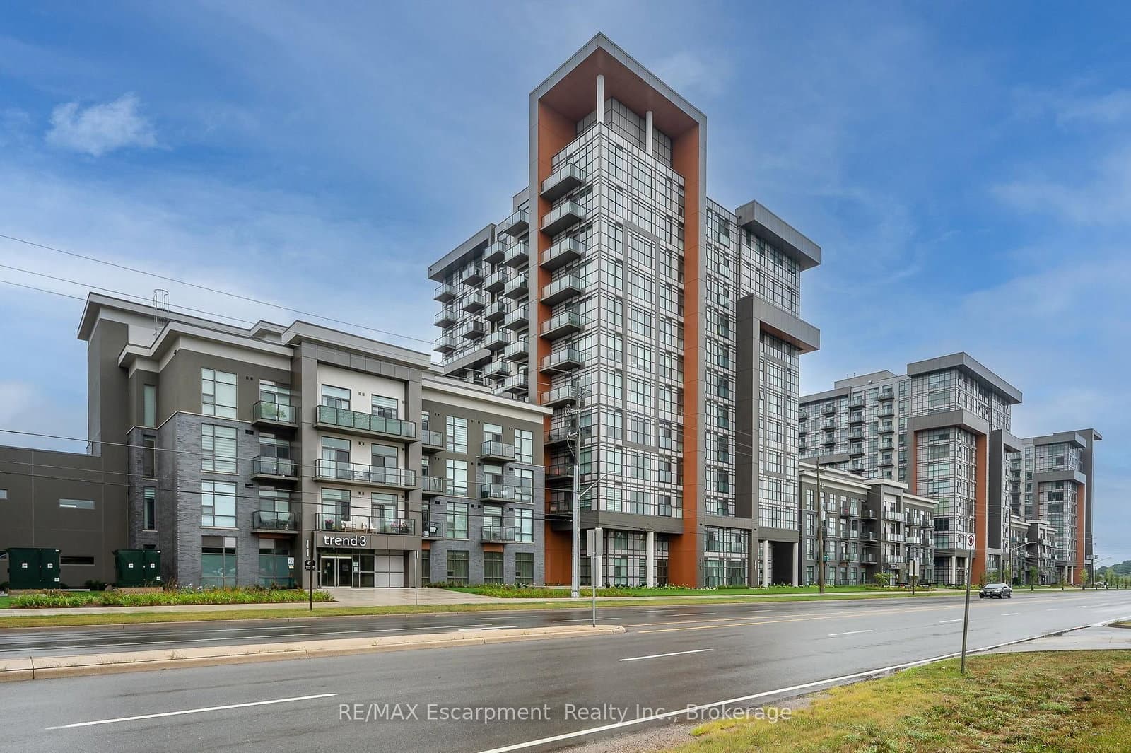 470 Dundas Street E, Unit 309 thumbnail 2