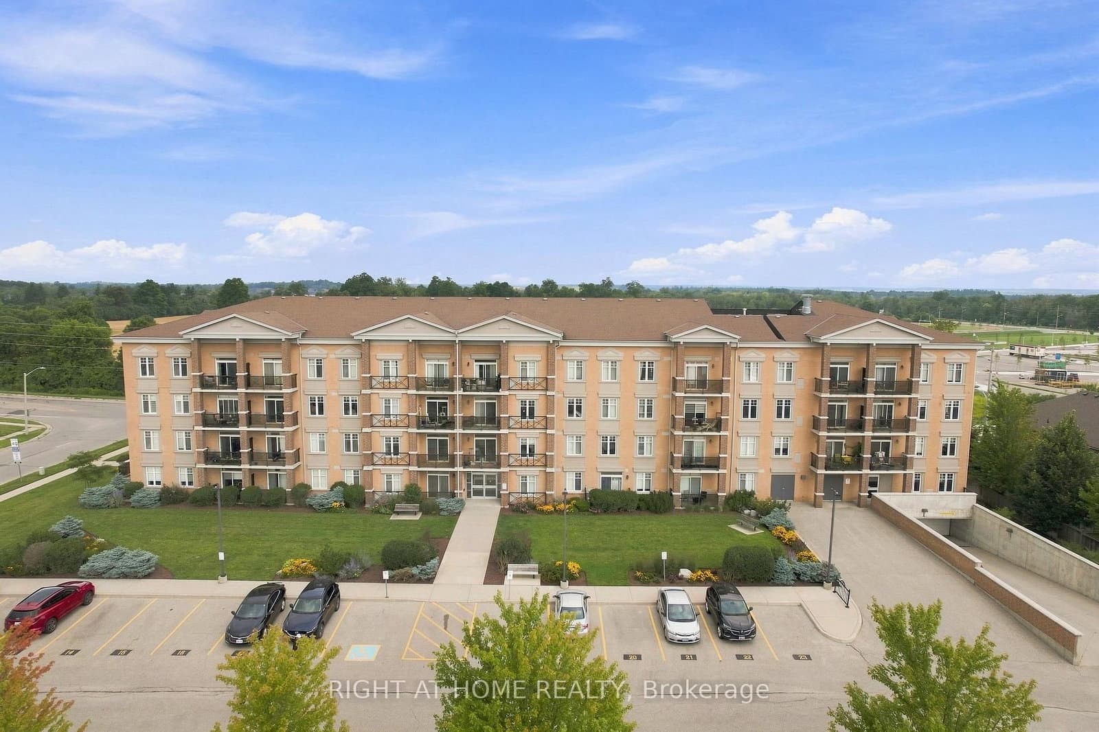 2 Colonial Drive, Unit 201 thumbnail 2