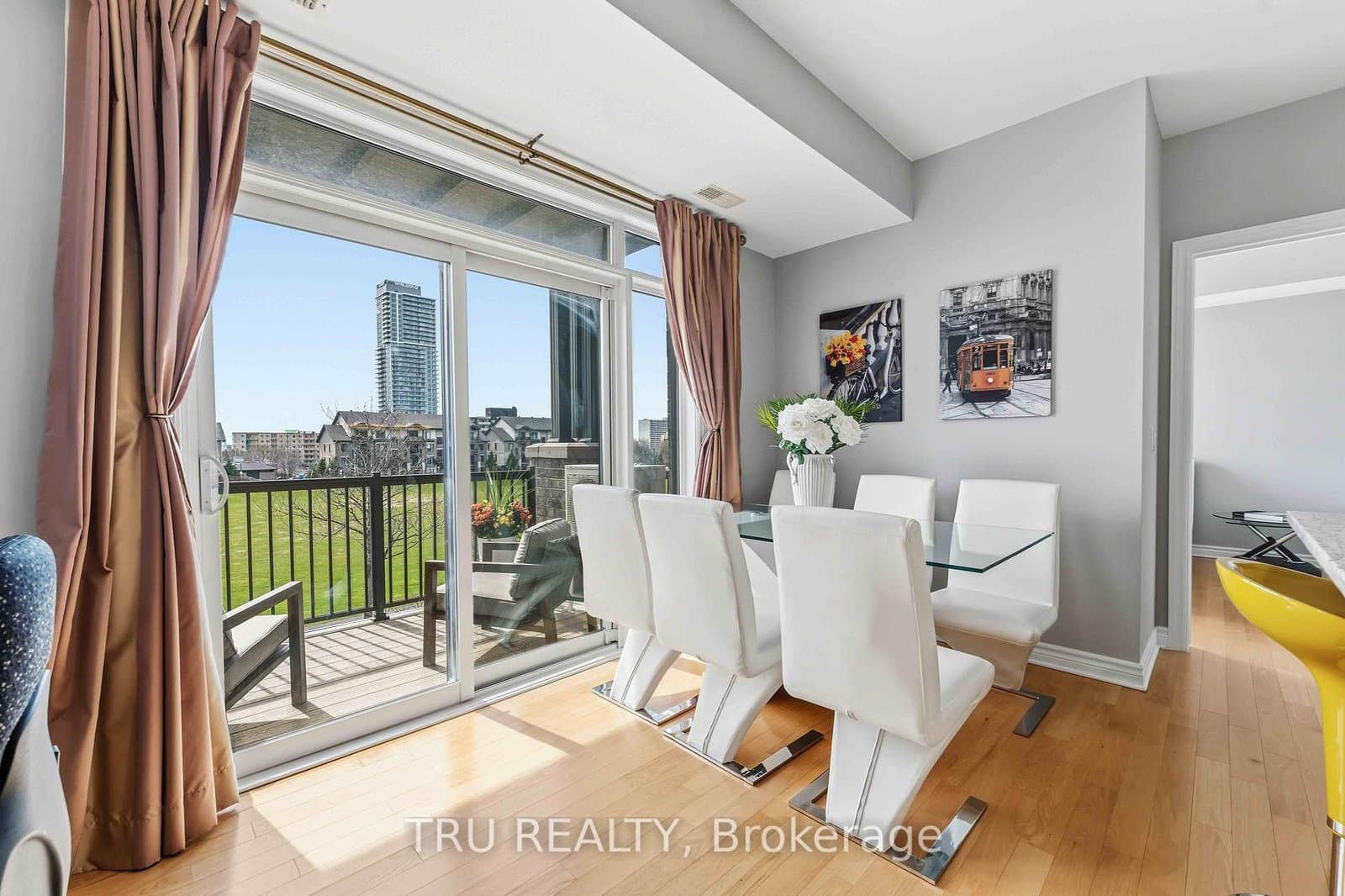 755 Beauparc Private, Unit 301 thumbnail 15