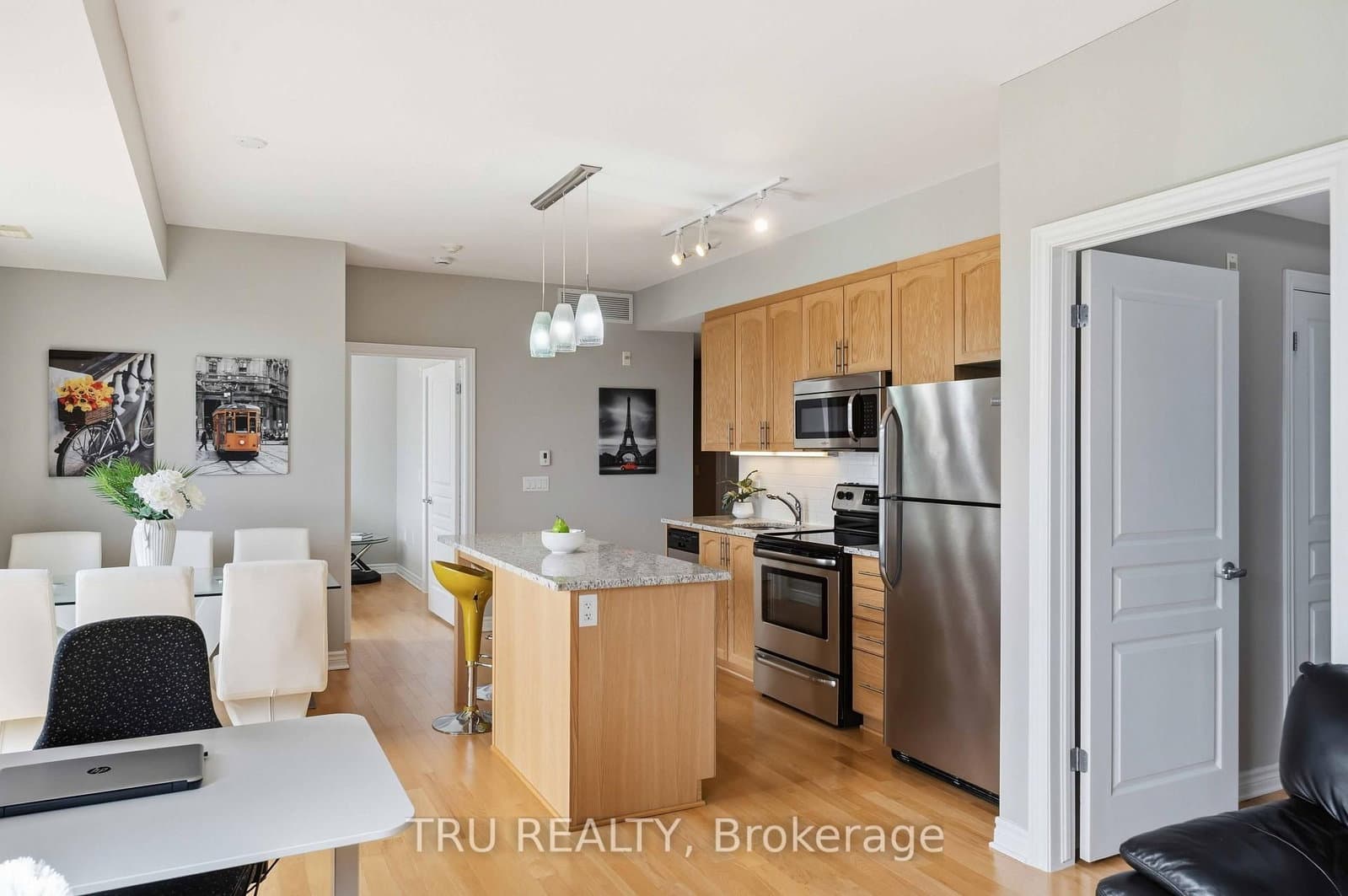 755 Beauparc Private, Unit 301 thumbnail 19