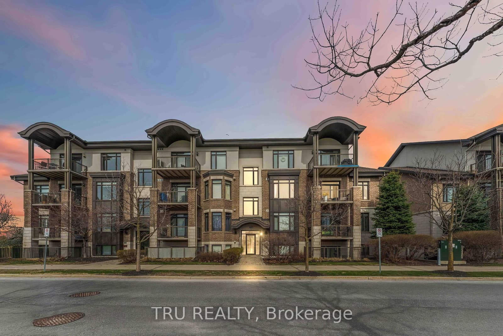 755 Beauparc Private, Unit 301 thumbnail 2