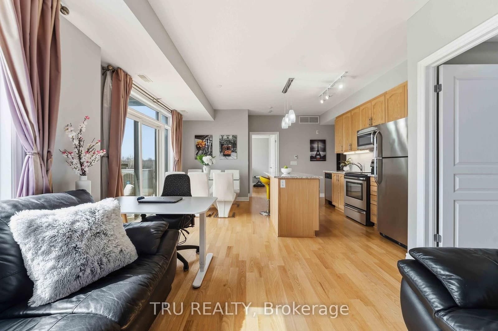 755 Beauparc Private, Unit 301 thumbnail 20