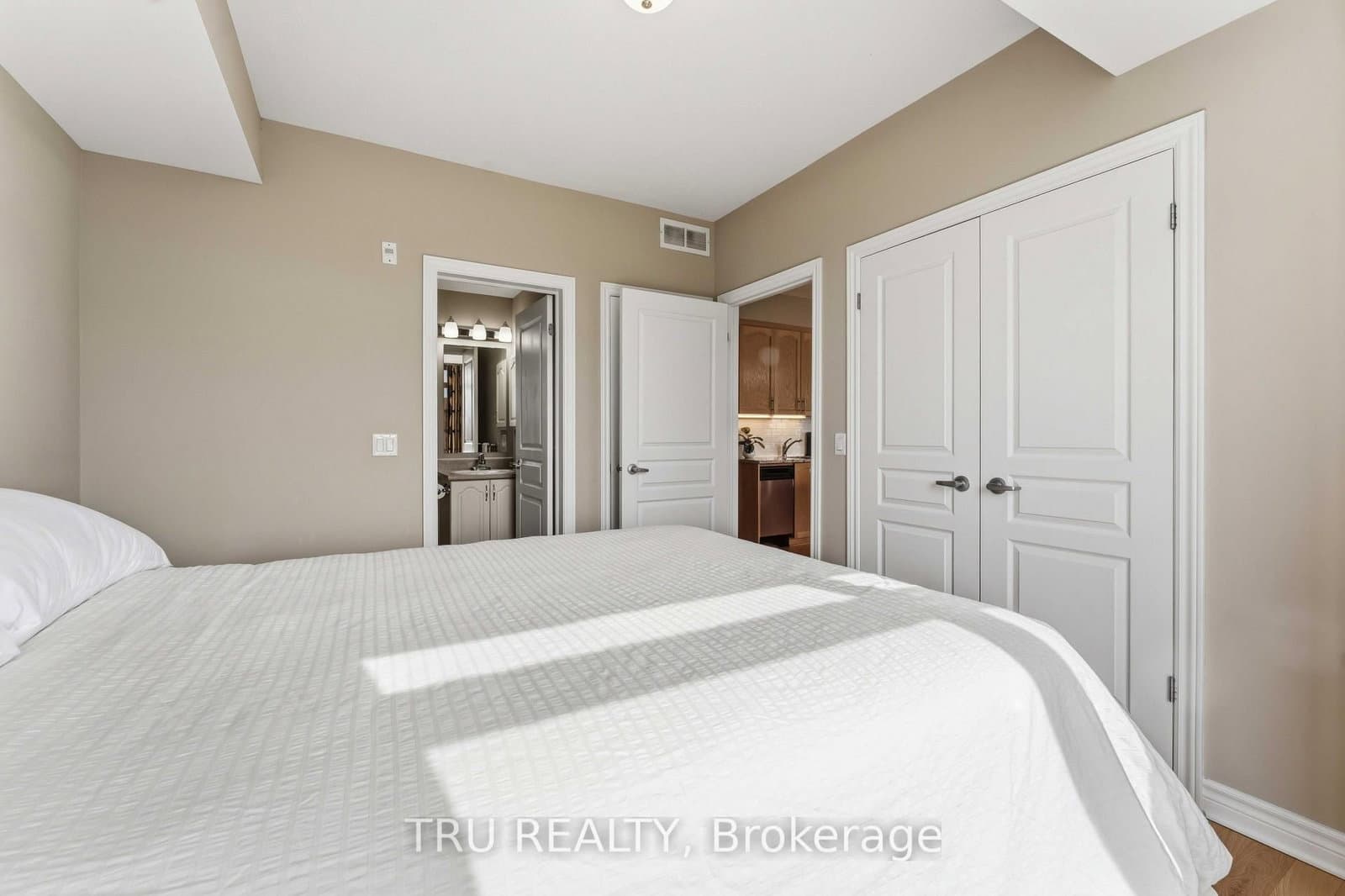 755 Beauparc Private, Unit 301 thumbnail 28