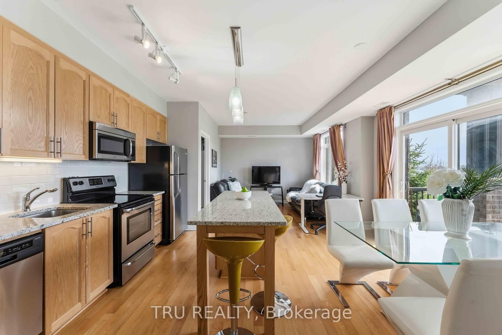 755 Beauparc Private, Unit 301 thumbnail 8