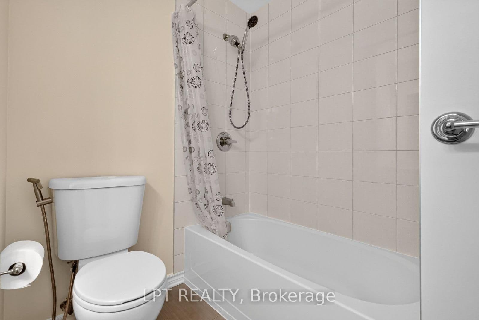 108 Sweetwater Lane thumbnail 32