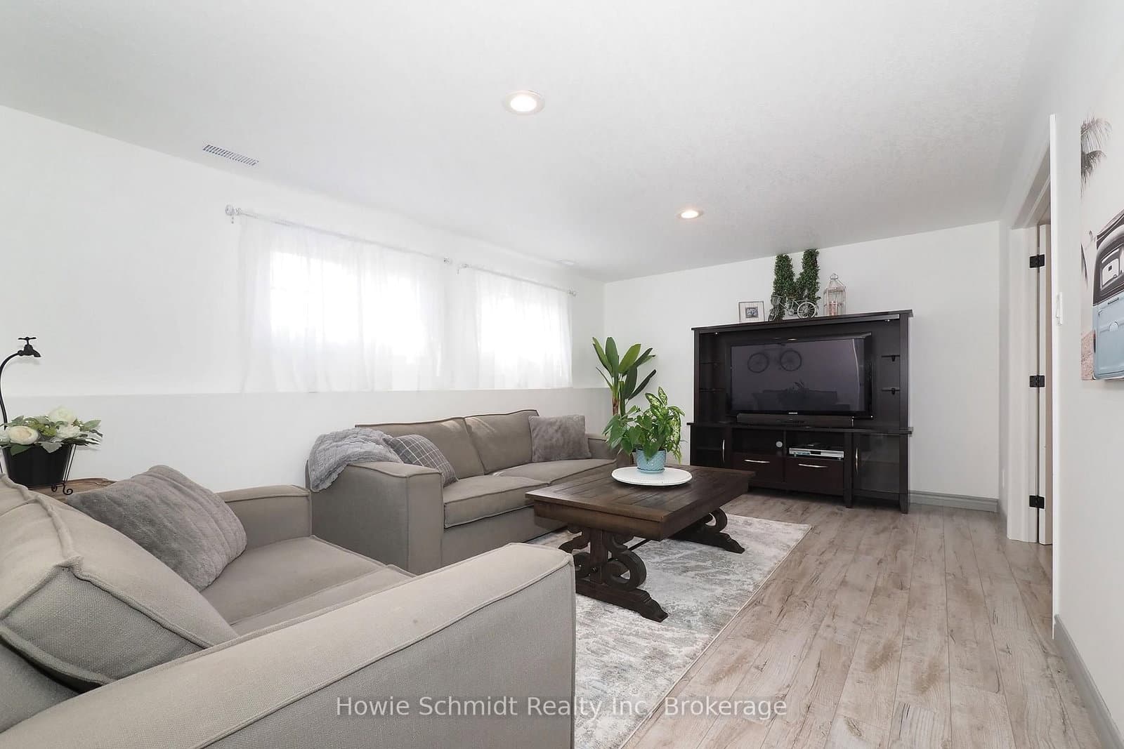 182 Mitchell Street thumbnail 15