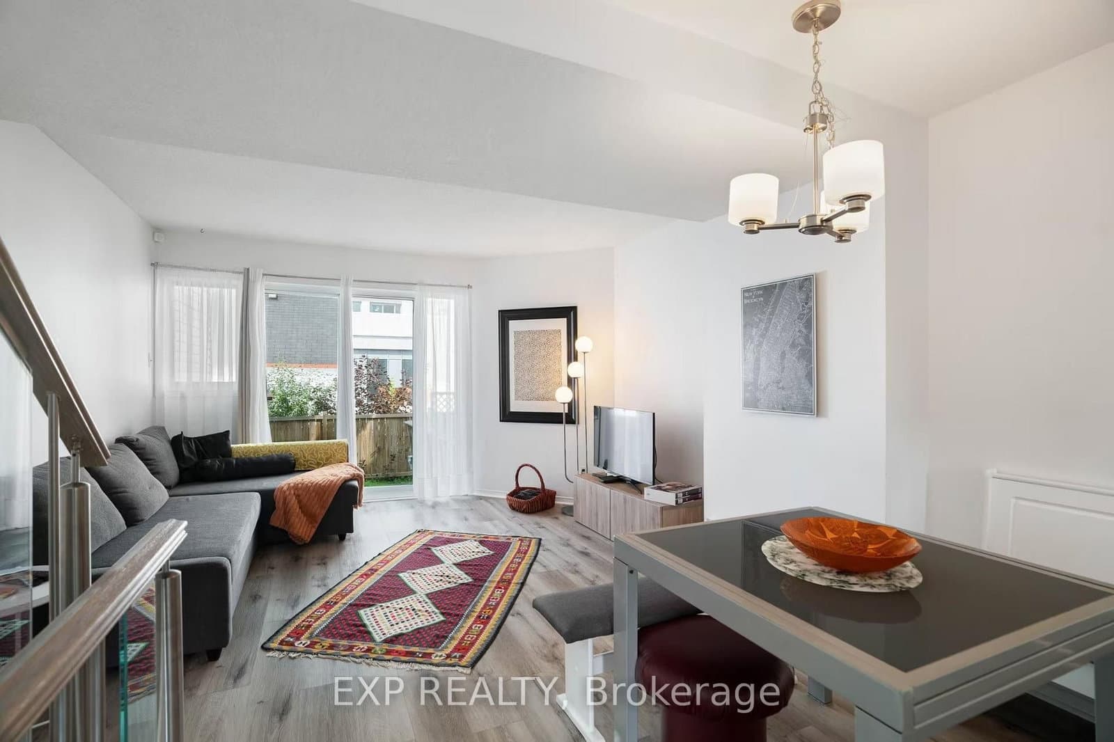 166 Forward Avenue thumbnail 12