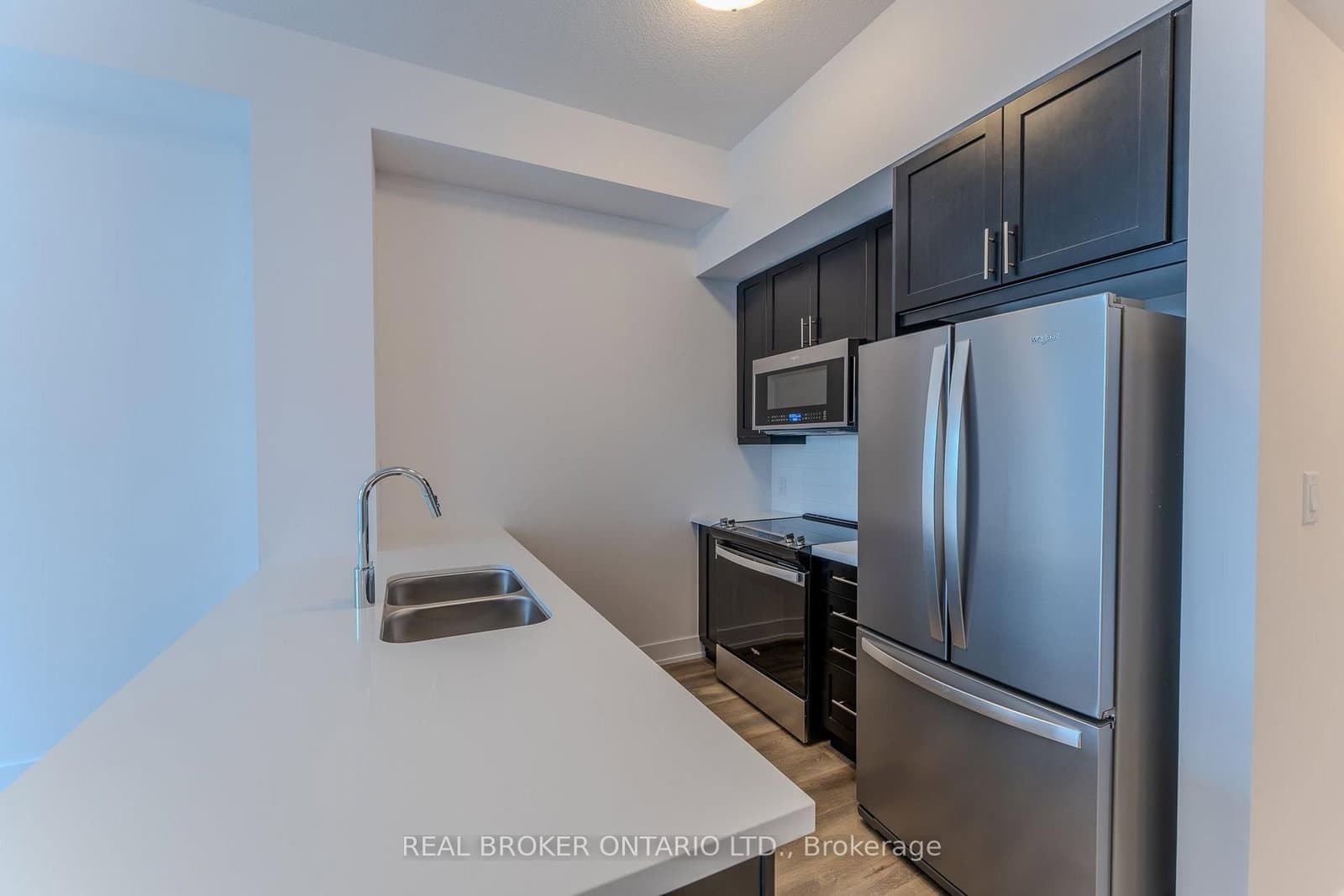 470 Dundas Street E, Unit 1207 thumbnail 6