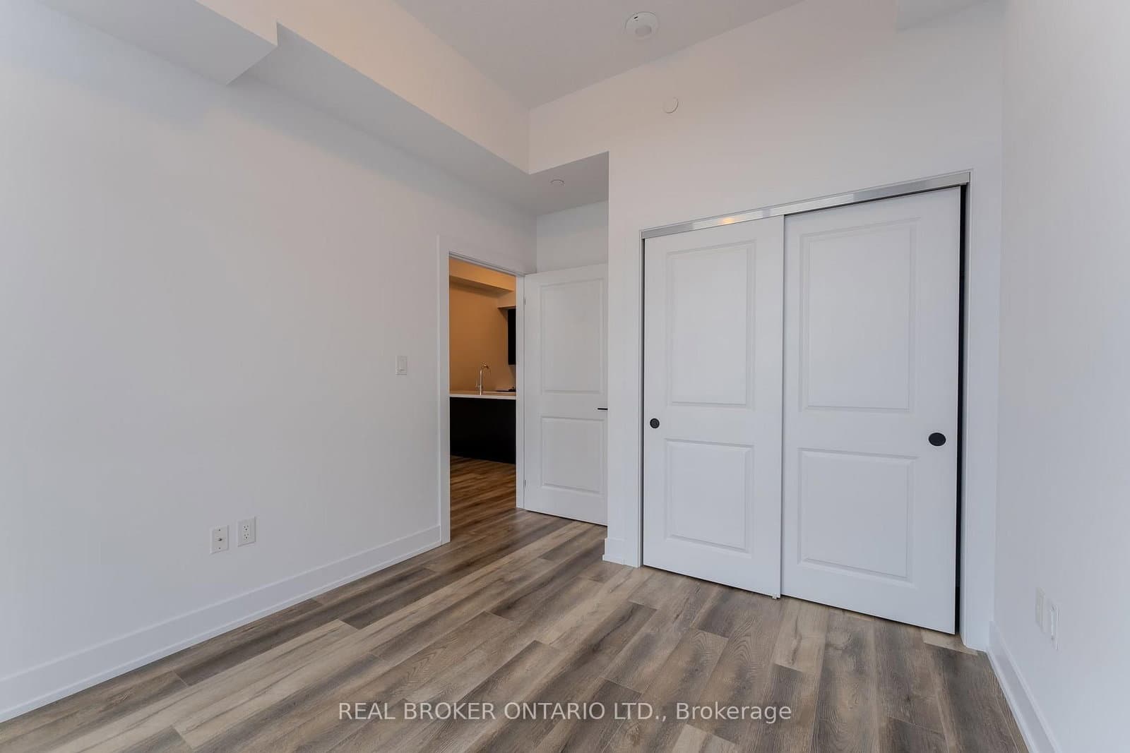 470 Dundas Street E, Unit 1207 thumbnail 9