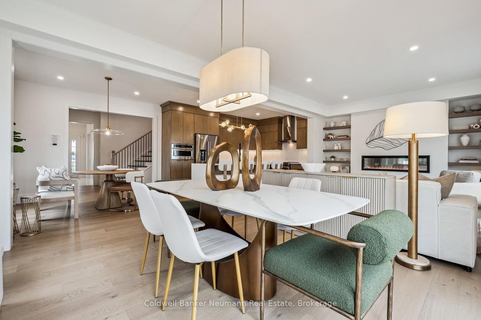 645 Anton Crescent thumbnail 6