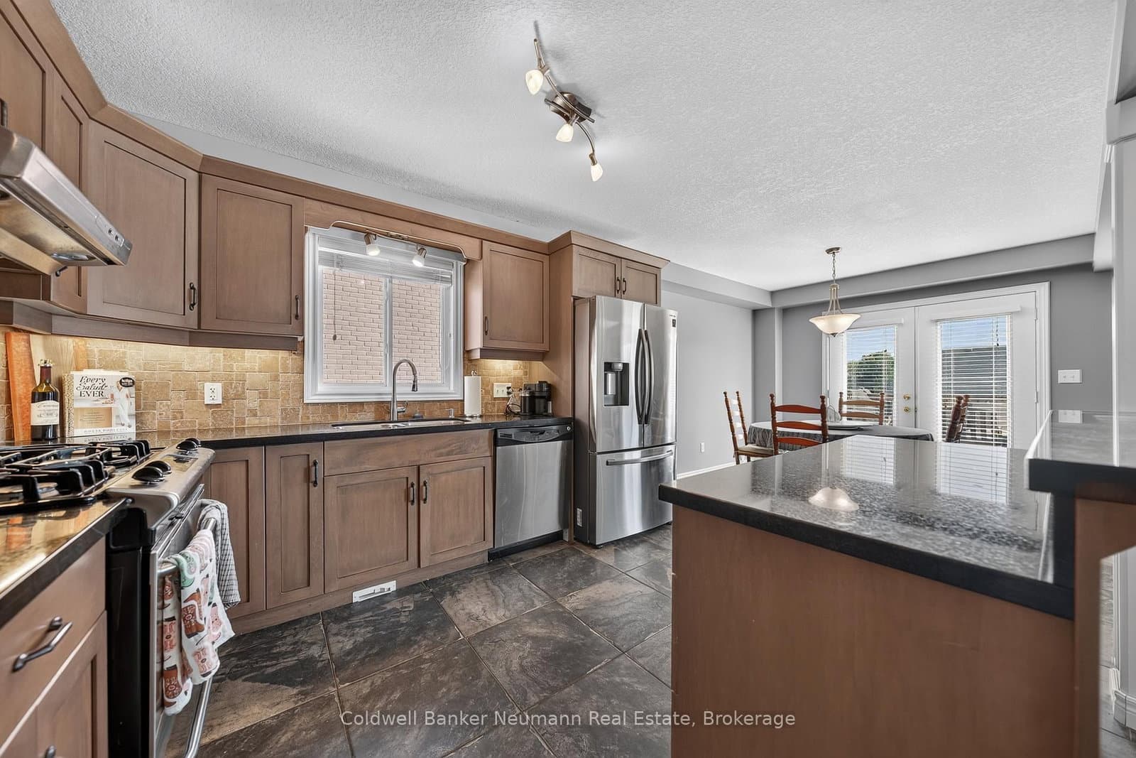 58 Washburn Drive thumbnail 10