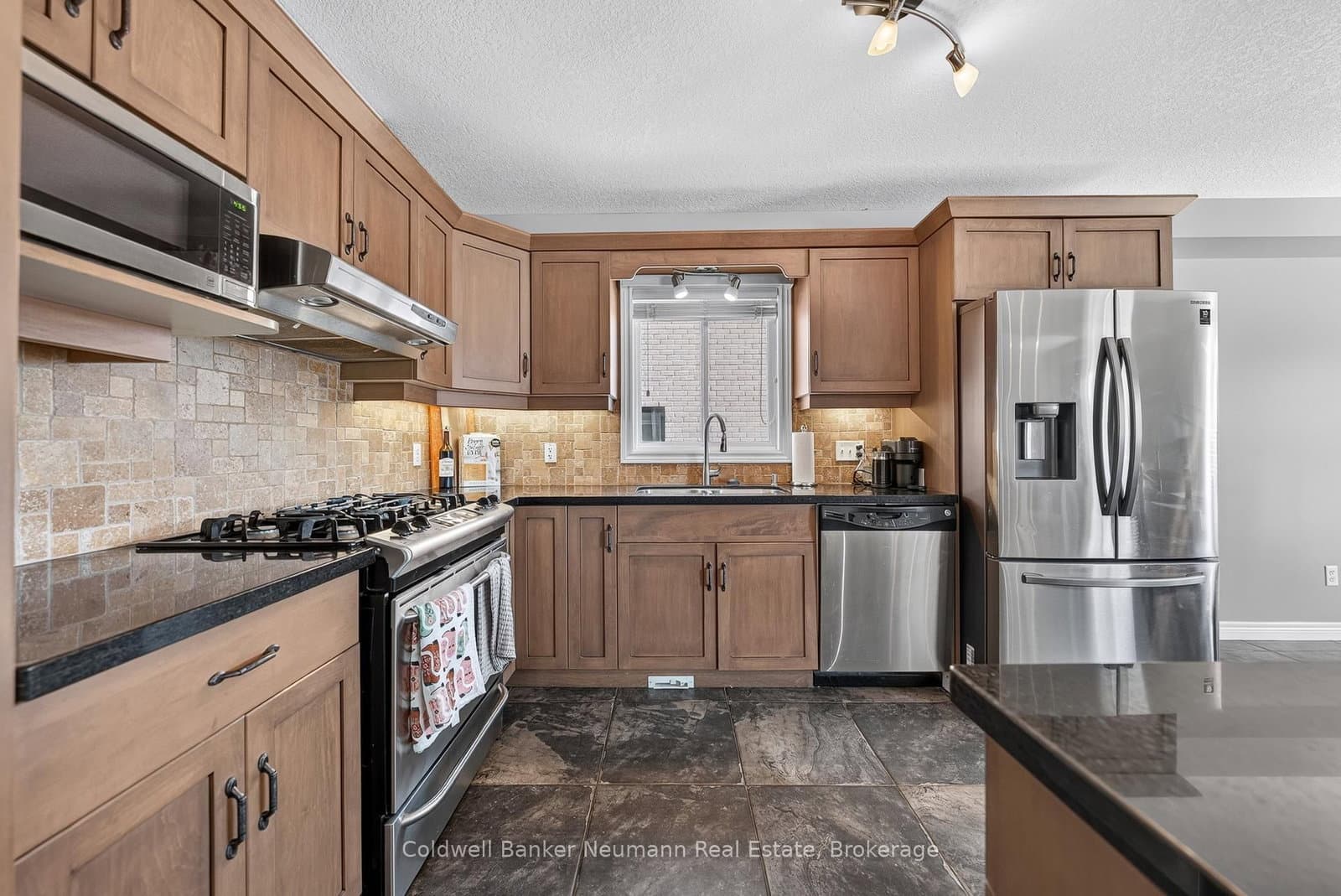 58 Washburn Drive thumbnail 11